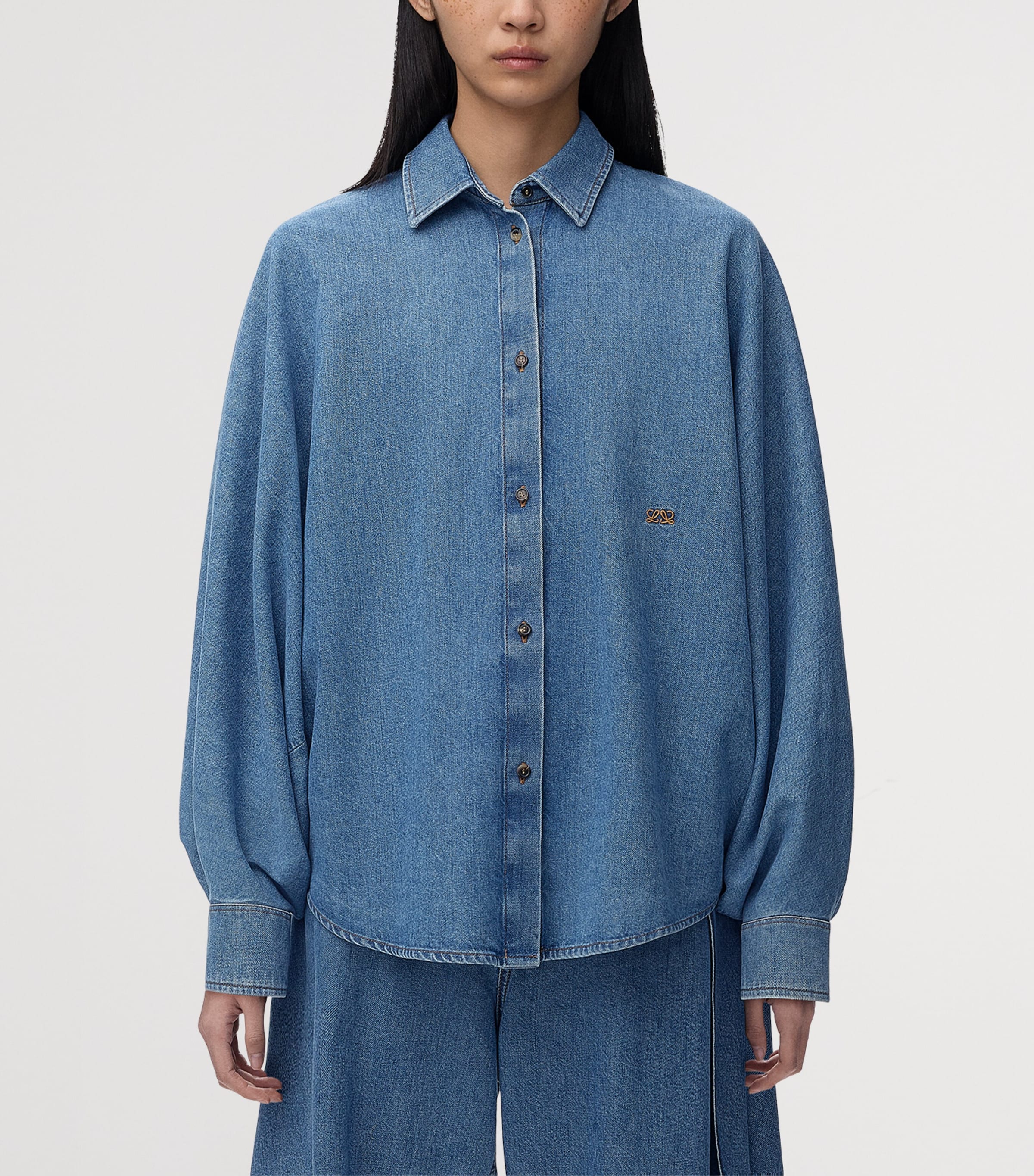 LOEWE Womens Oversized Denim Shirt Light Blue Image 3
