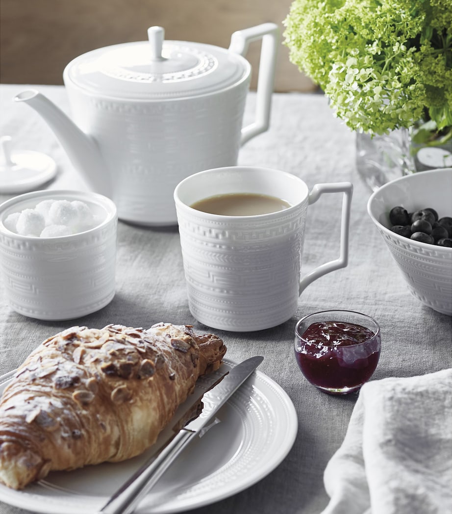 Intaglio Teapot (1L) WHITE Image 2