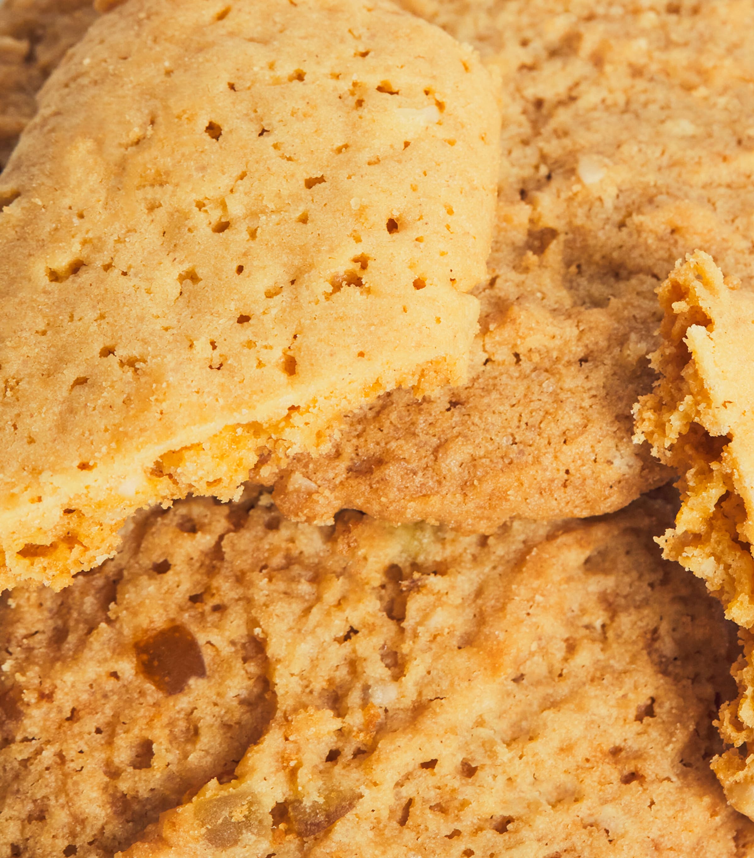 Citrus Biscuit Selection Tin (300g) NO COLOUR Image 3