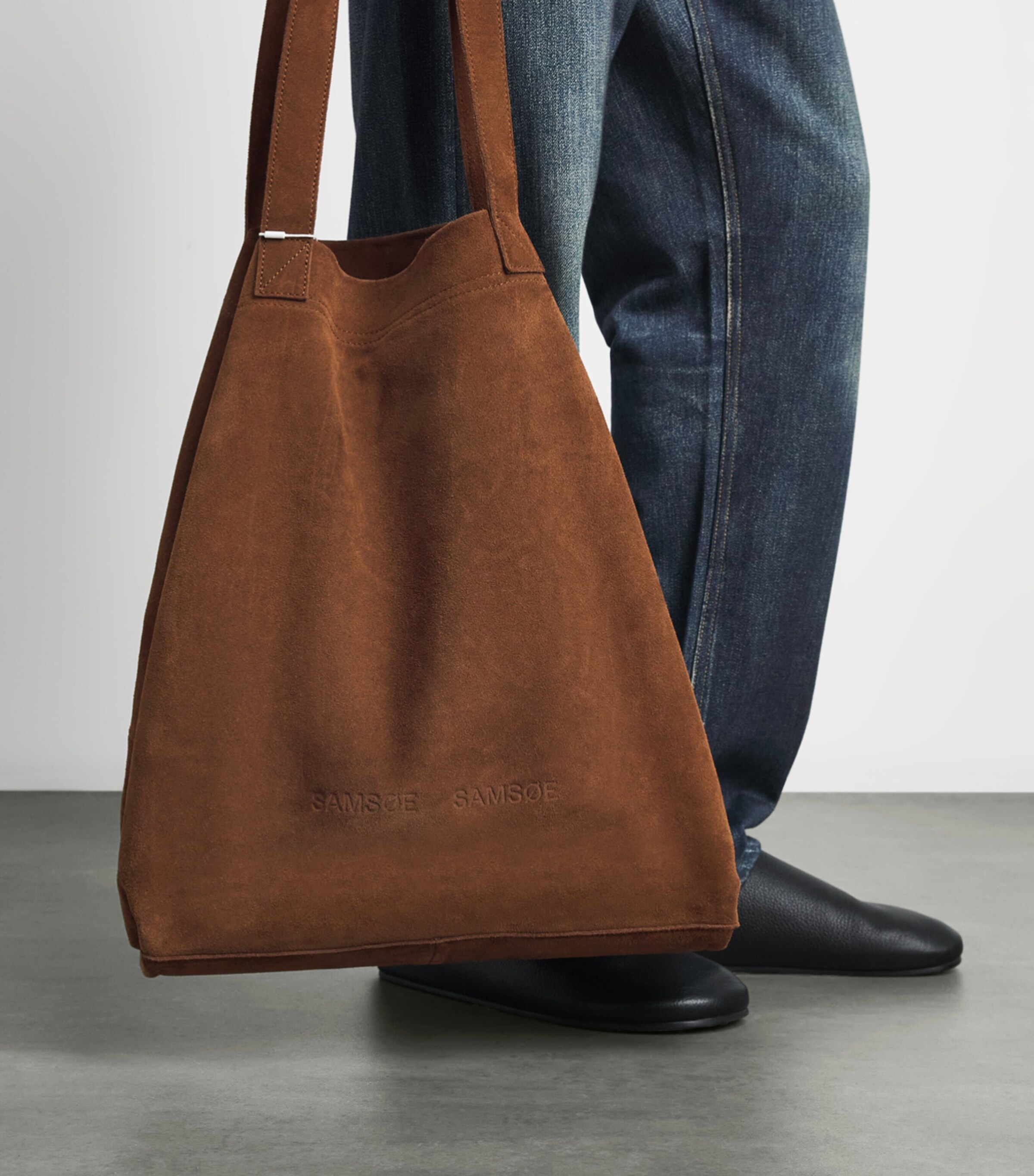 Samsøe Samsøe Suede Sadulwich Tote Bag Carafe Image 2