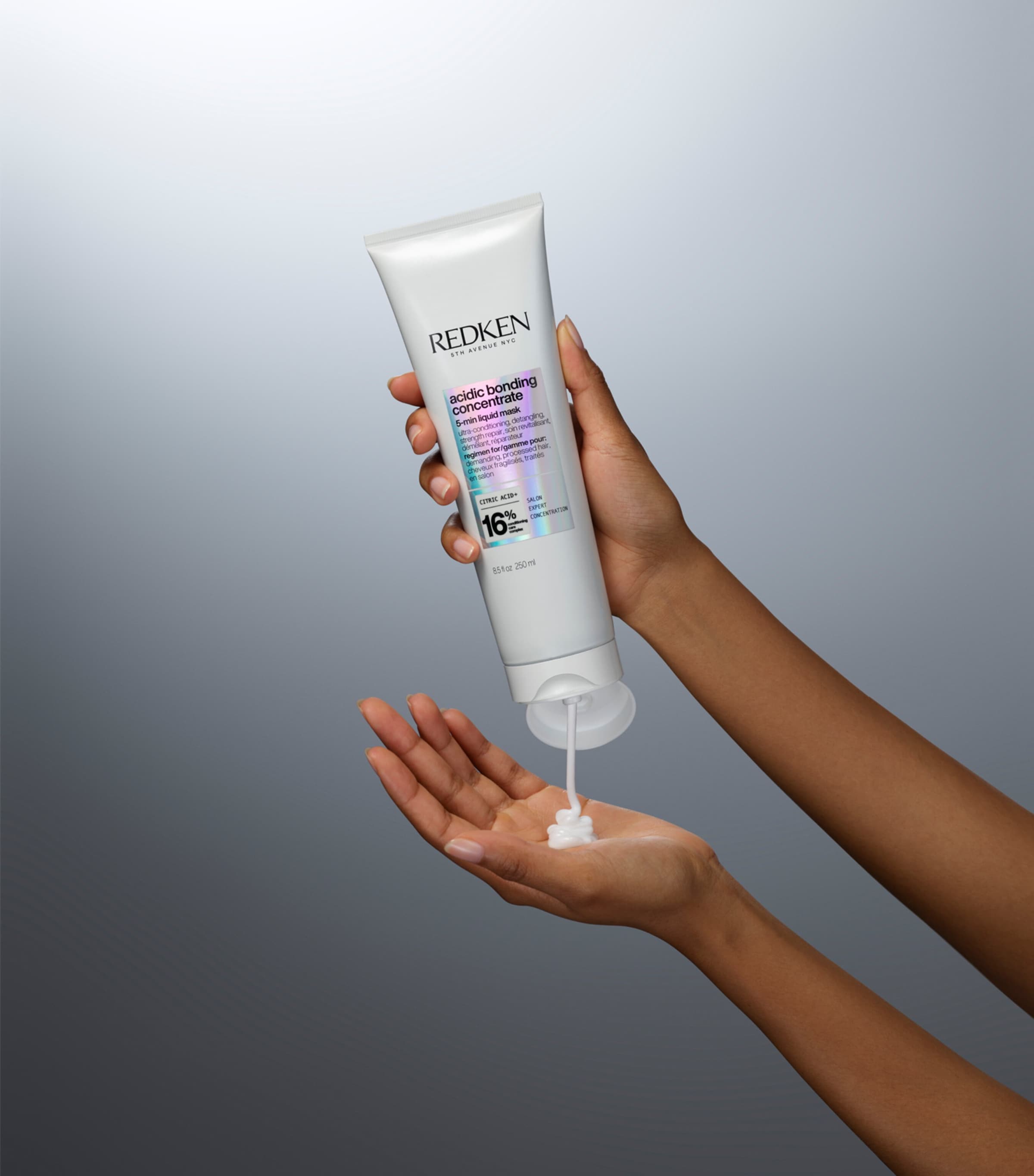 Acidic Bonding Concentrate 5-Minute Liquid Hair Mask (250ml) NO COLOUR Image 5