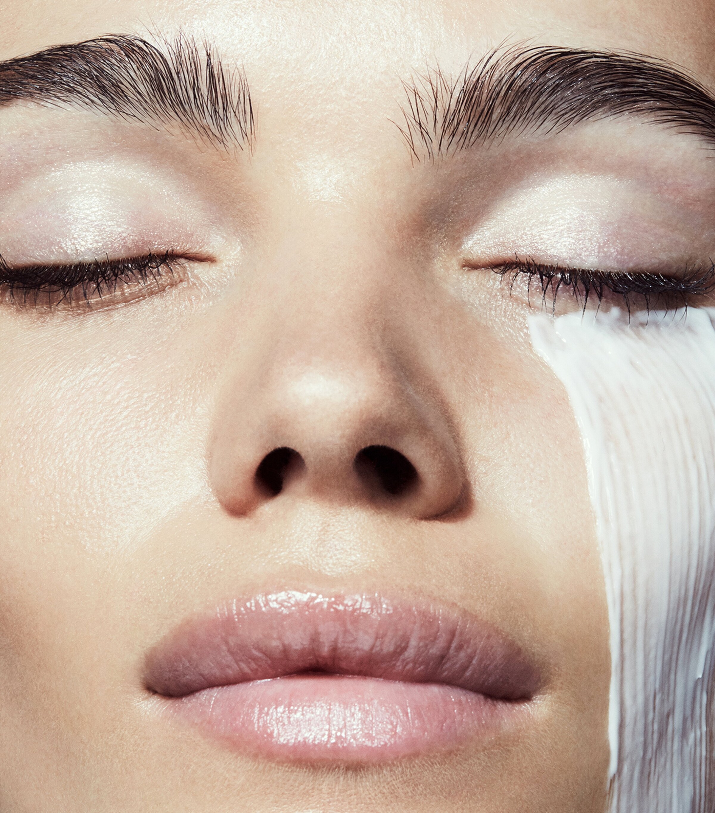 HYDRATE & NOURISH Age Defence Retinol Day Moisturiser SPF 30 NO COLOUR Image 4