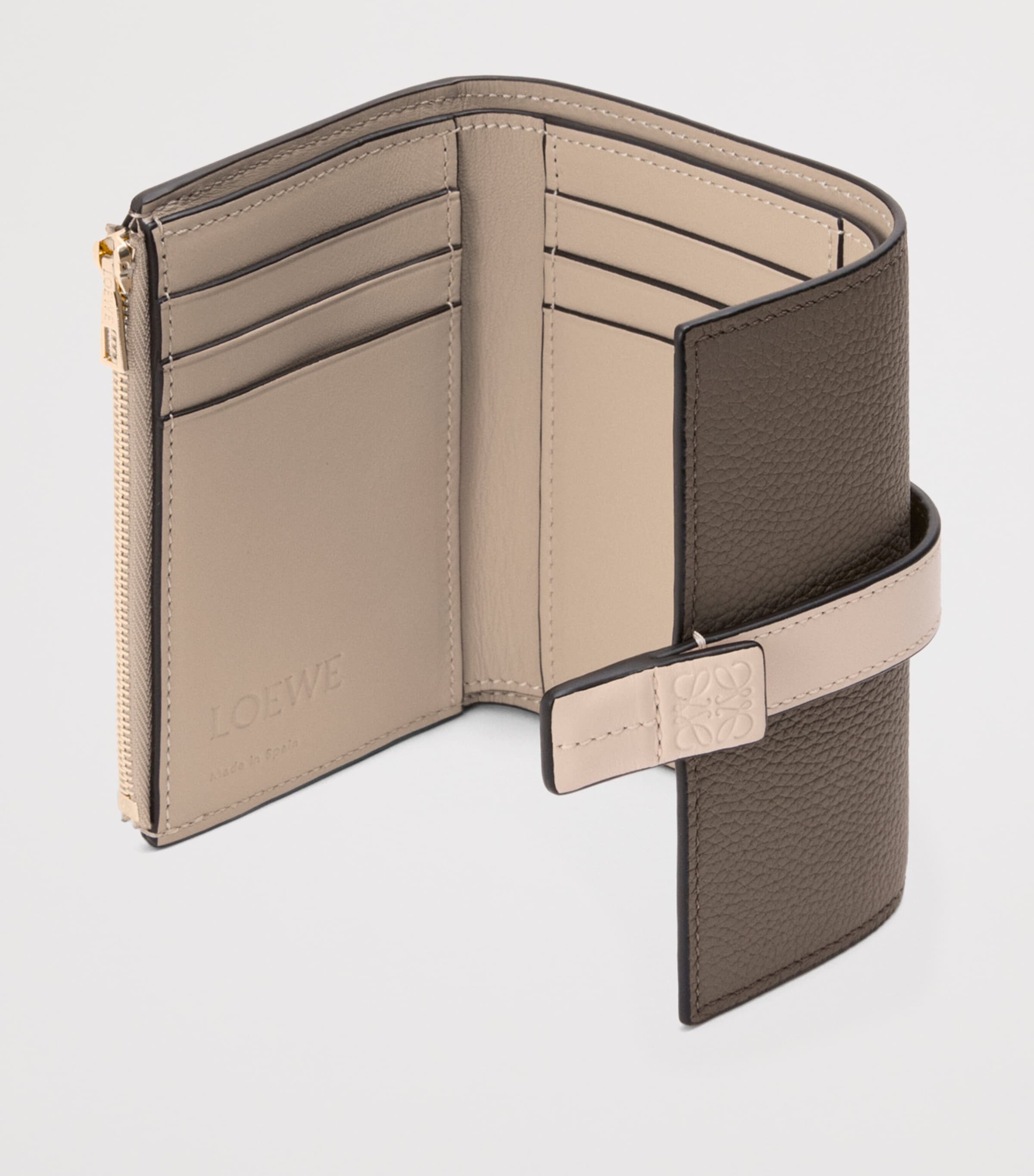 Small Calfskin Vertical Wallet TAUPE TALC Image 4