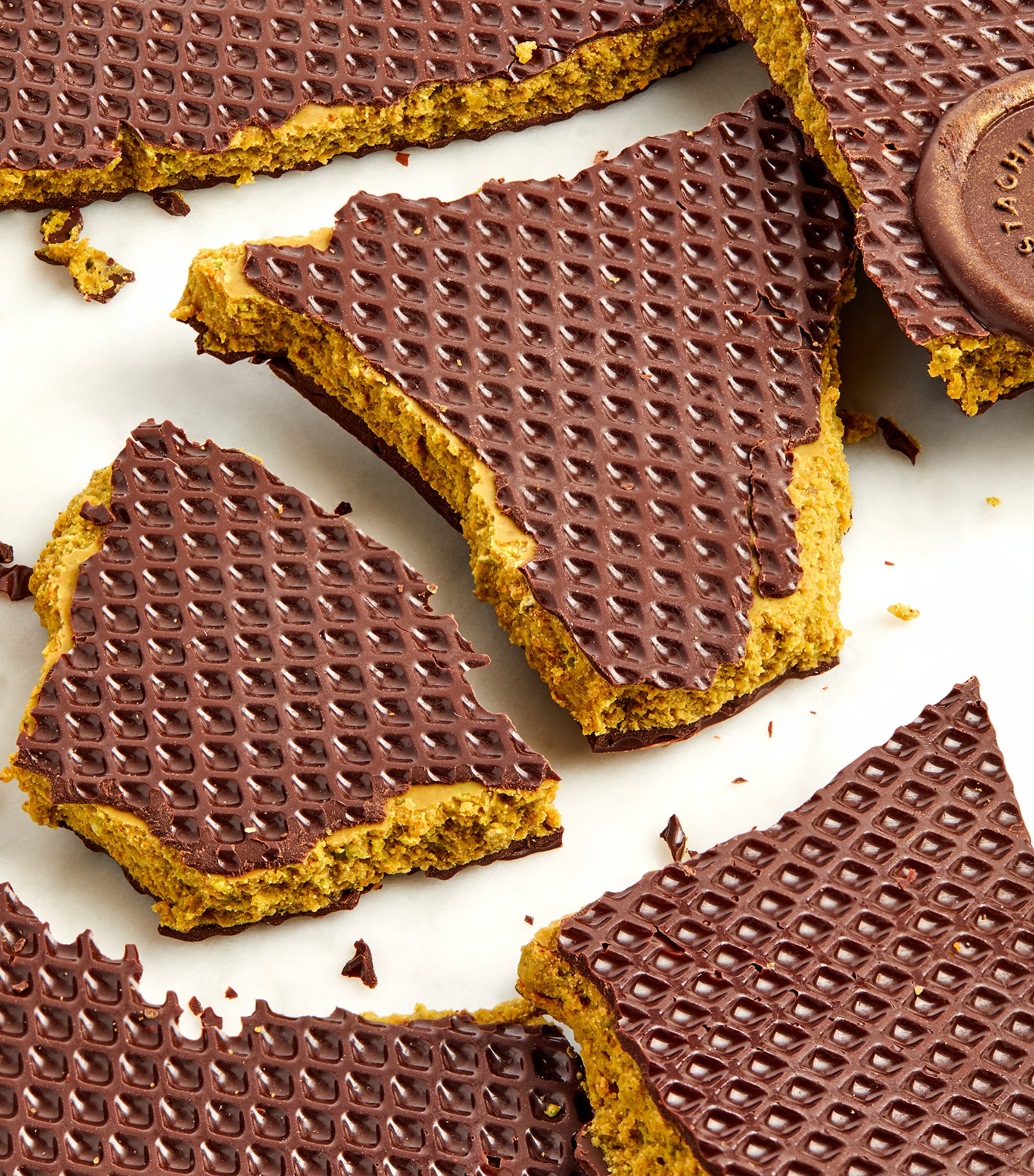 Crunchy Pistachio Chocolate Sandwich Slab (260g) NO COLOUR Image 2