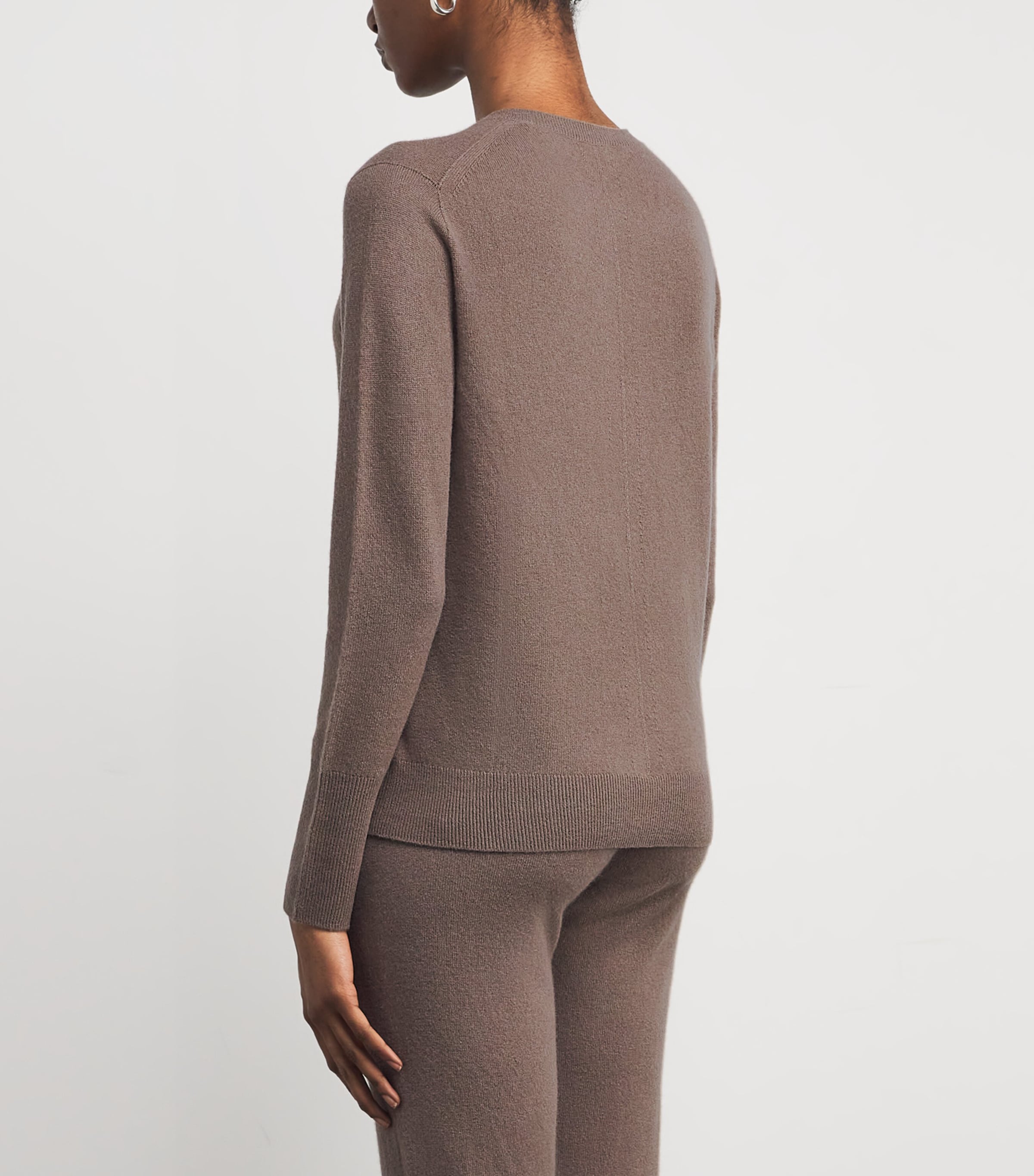 Cashmere V-Neck Sweater MUSHROOM Image 4