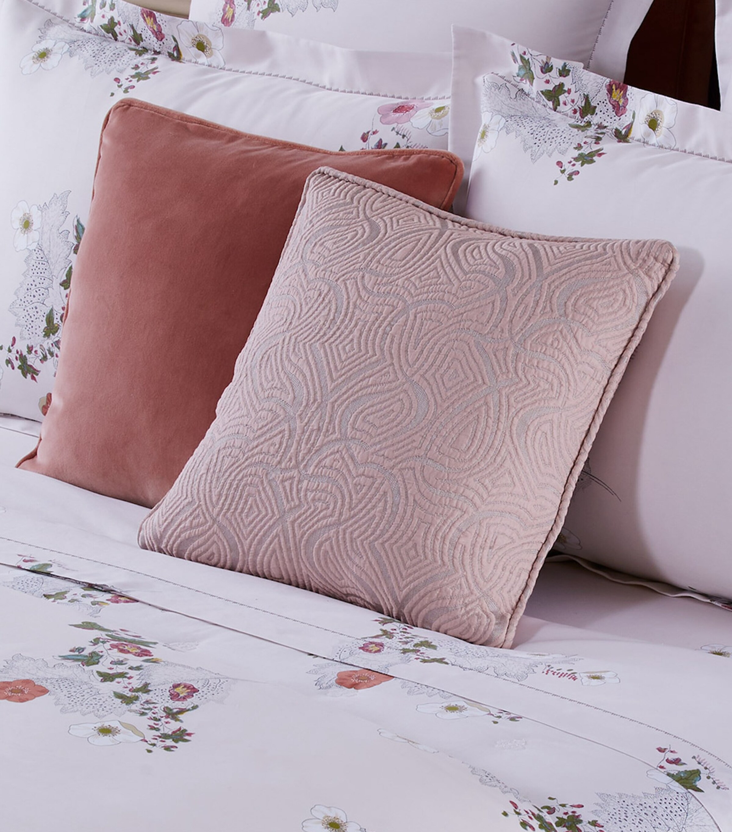 Corolles Cushion Cover (45cm x 45cm) LILAC Image 2