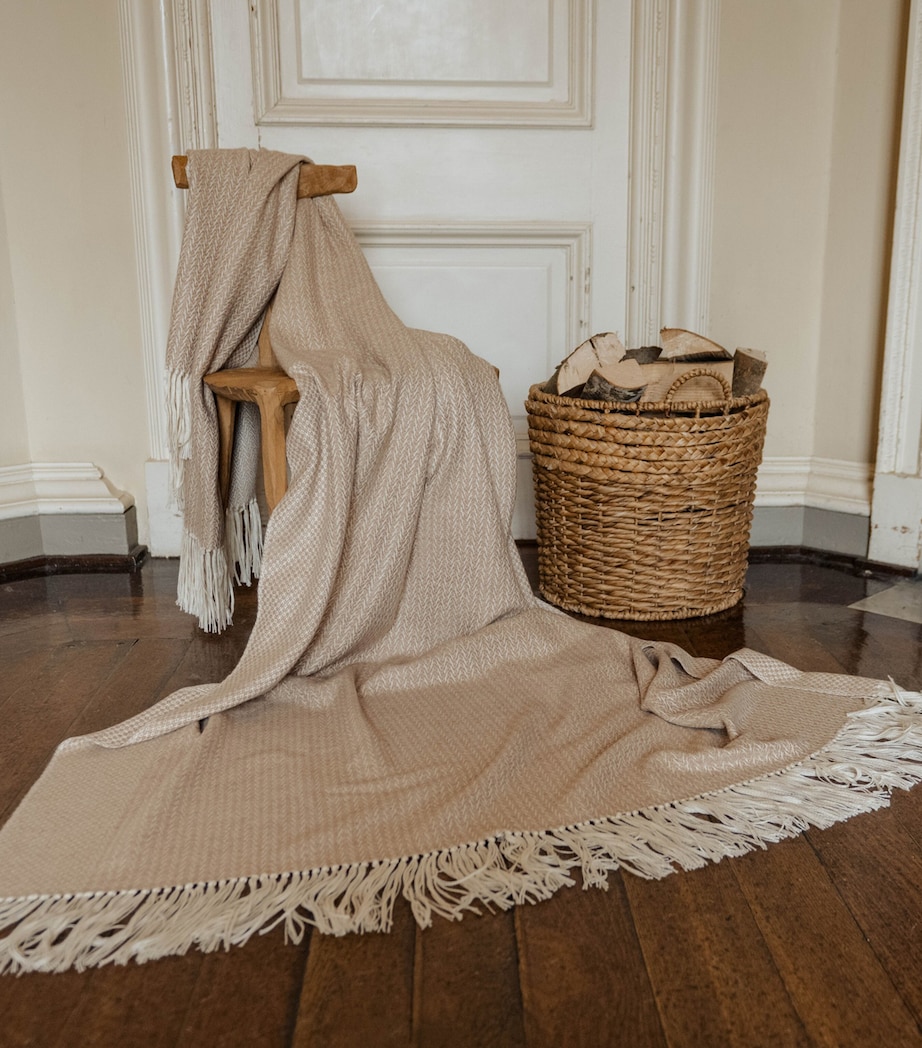 Large Alpaca-Blend Woodland Throw (155cm x 300cm) CARAMEL Image 2