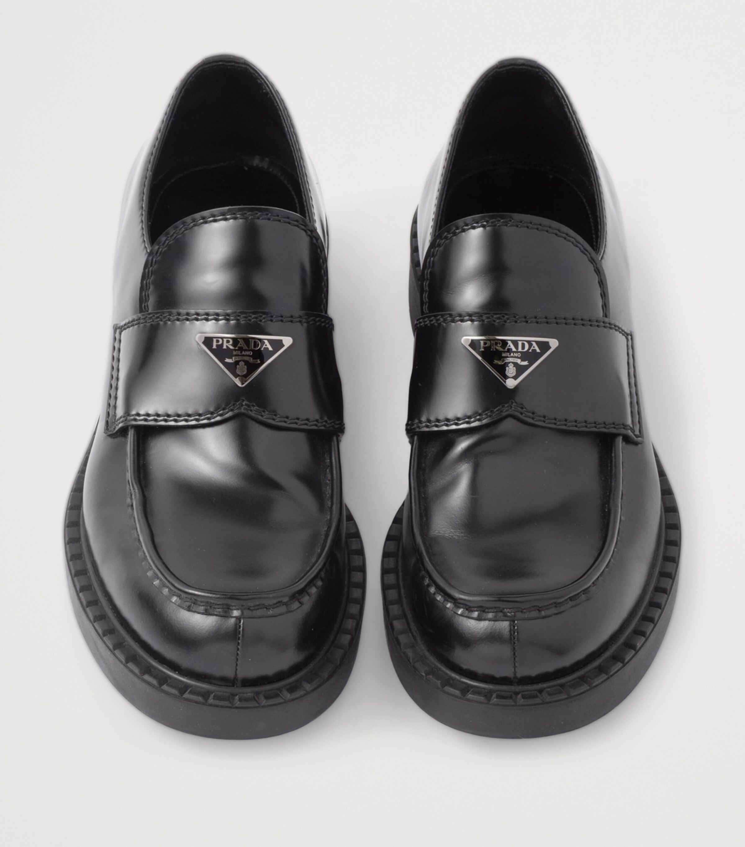 Patent Leather Triangle Loafers F0002 Image 4