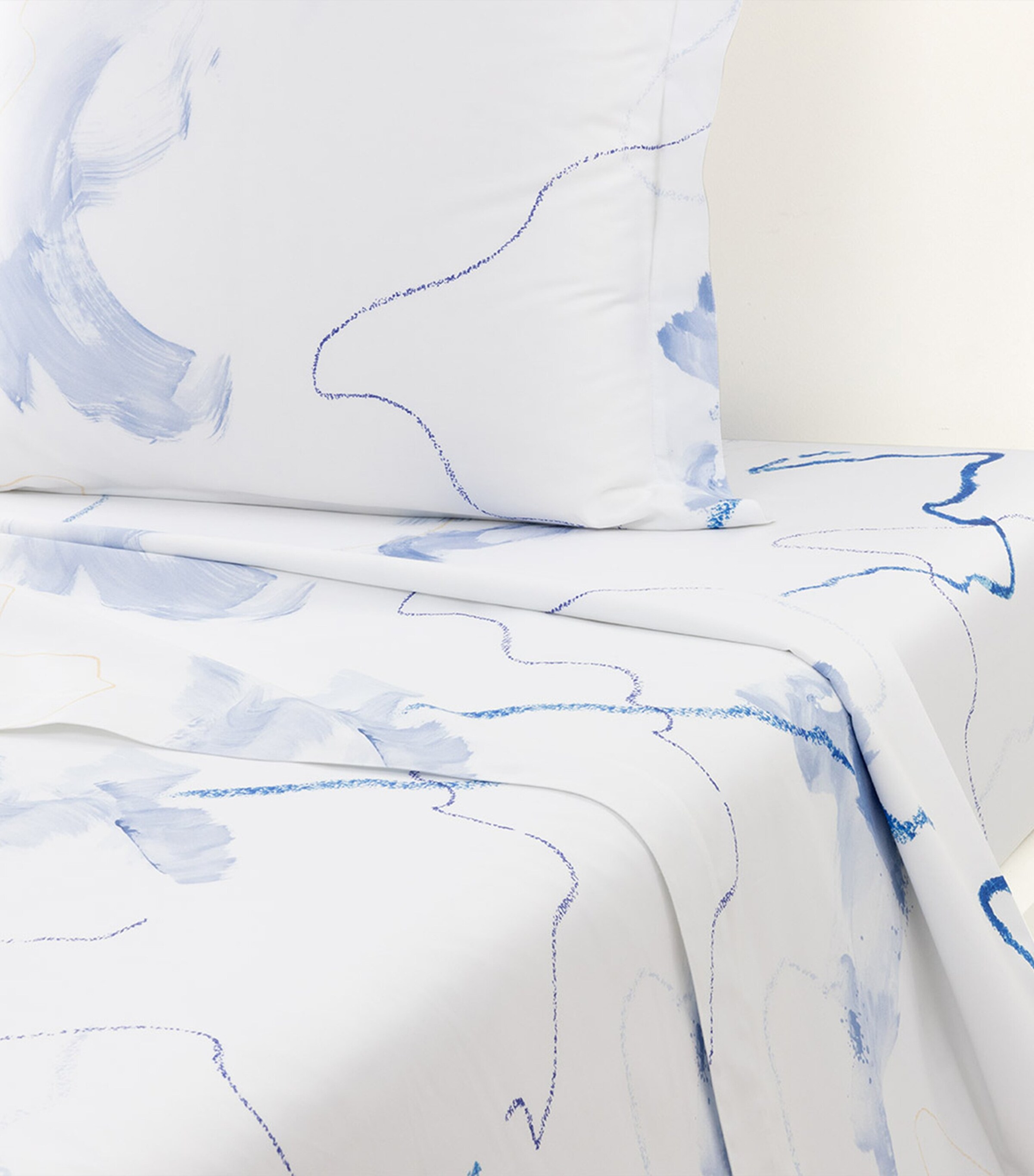 Yves Delorme Couture Ulysse Emperor Flat Sheet (300cm x 320cm) Image 2
