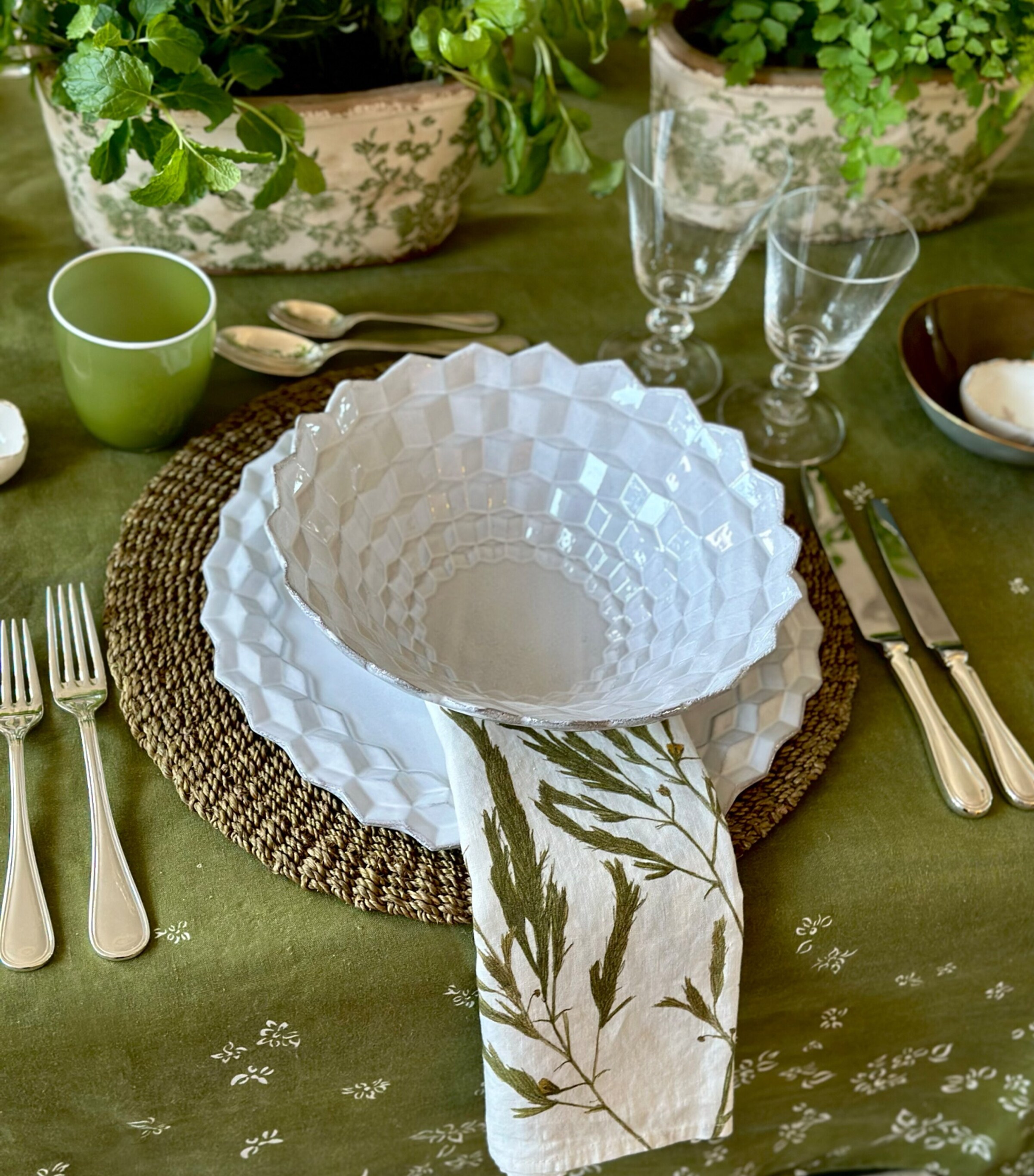 Set of 6 Linen Tisane Herb Garden Napkins (50cm x 50cm) GREEN Image 3