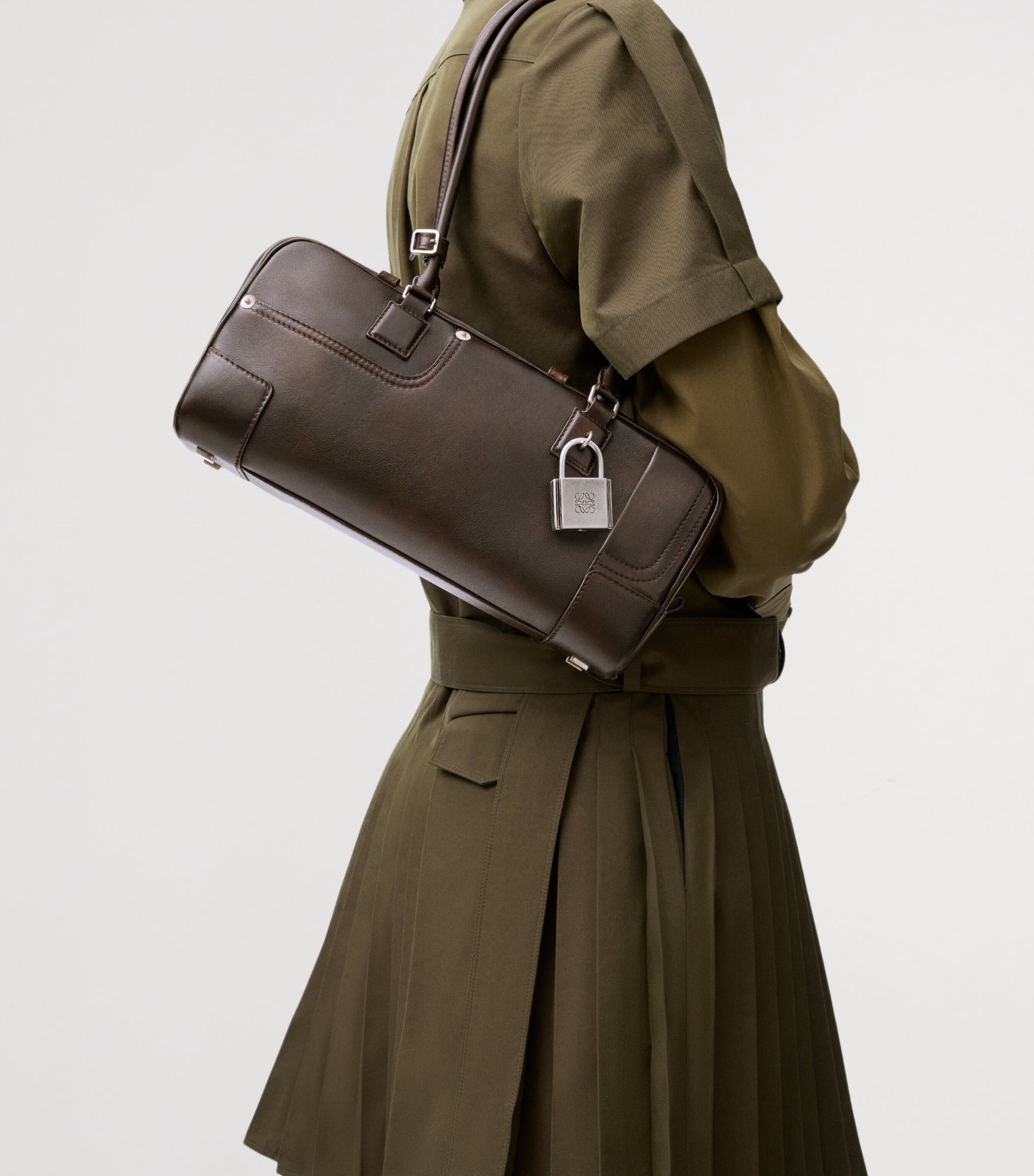 Calfskin Amazona 31 Panta Shoulder Bag VINTAGE BROWN Image 9