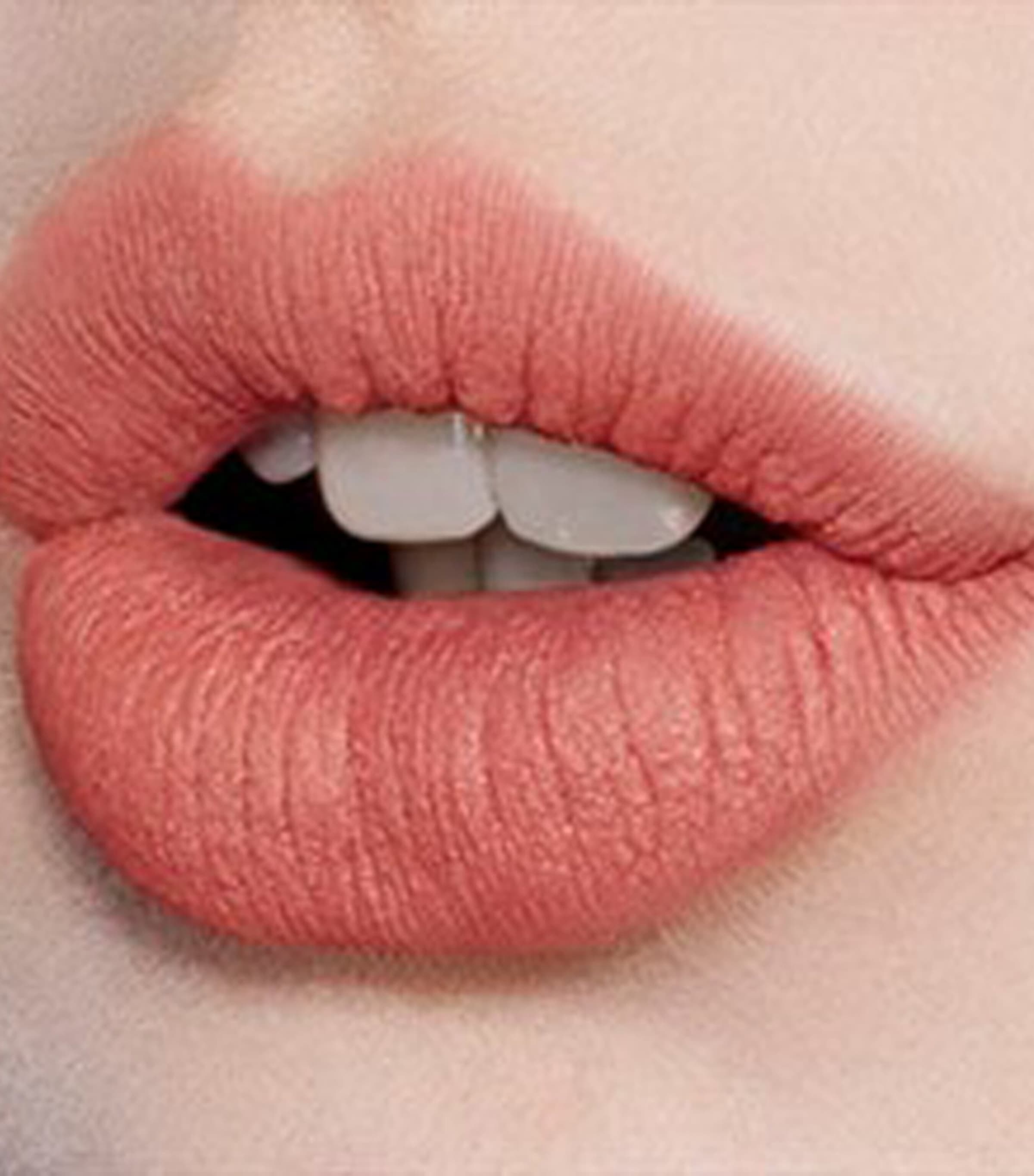 Matte Revolution Lipstick SEXY SIENNA Image 3