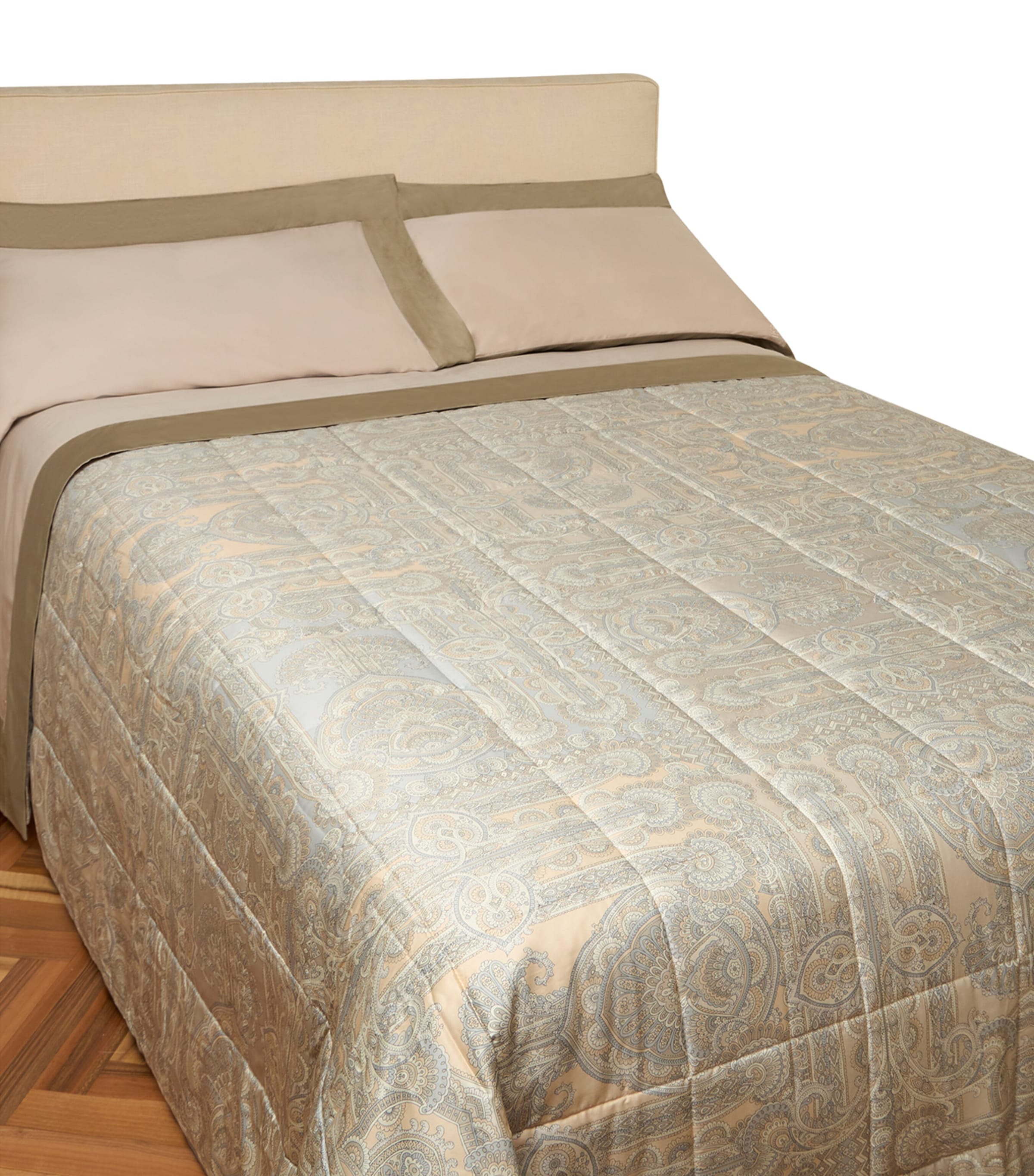 Cotton Chain Quilted Bedspread (270cm x 270cm) X0830 GREY Image 1