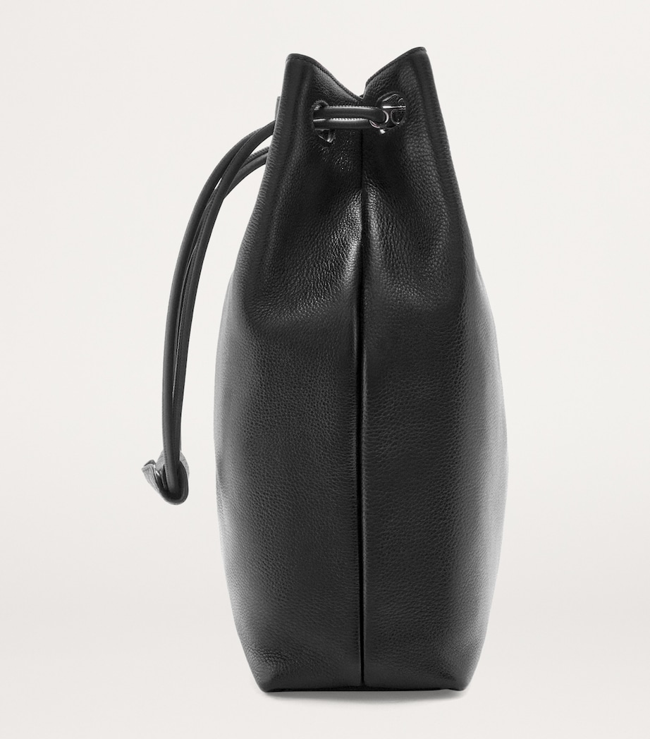 Leather Pebble Shoulder Bag BLACK Image 4