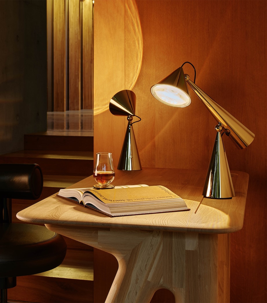 Pose Table Lamp GOLD Image 8