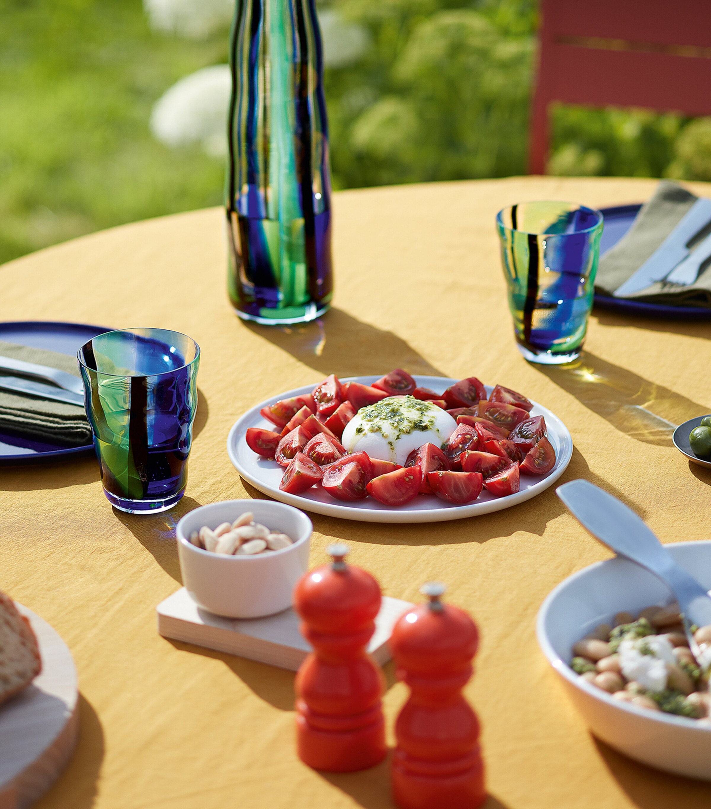 Set of 2 Porcelain Collective Starter Plates (20cm) WHITE Image 6