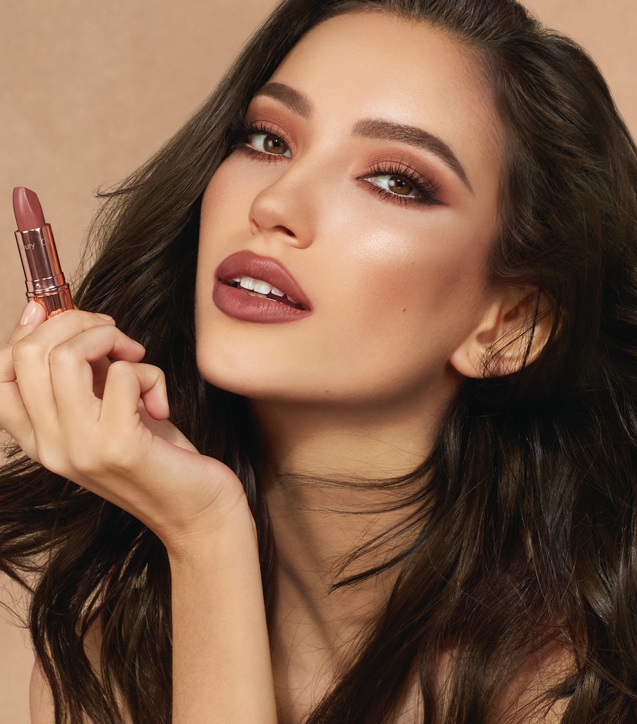 Matte Revolution Lipstick SUPERMODEL Image 8