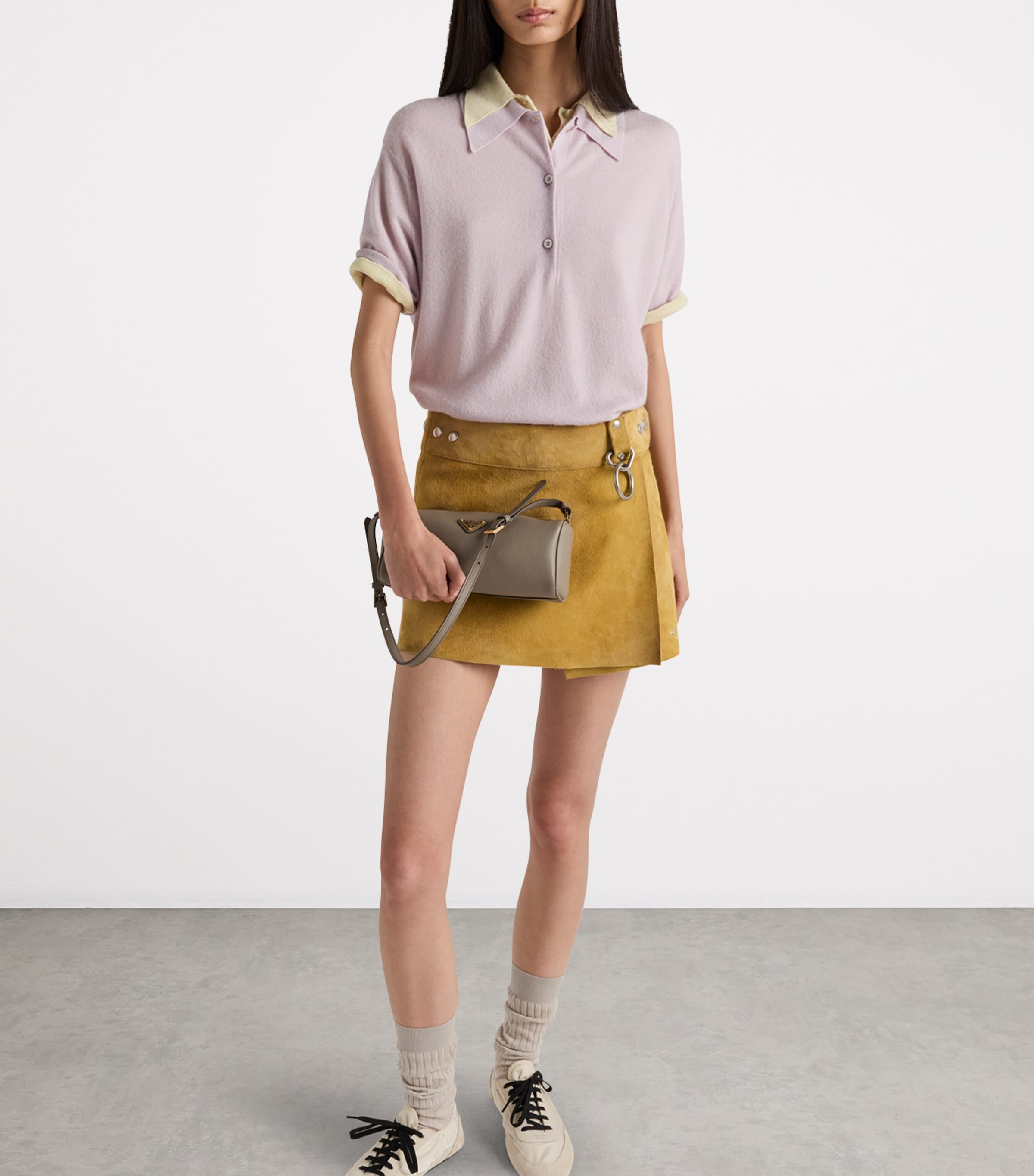 Leather Triangle Shoulder Bag F0572 Image 2