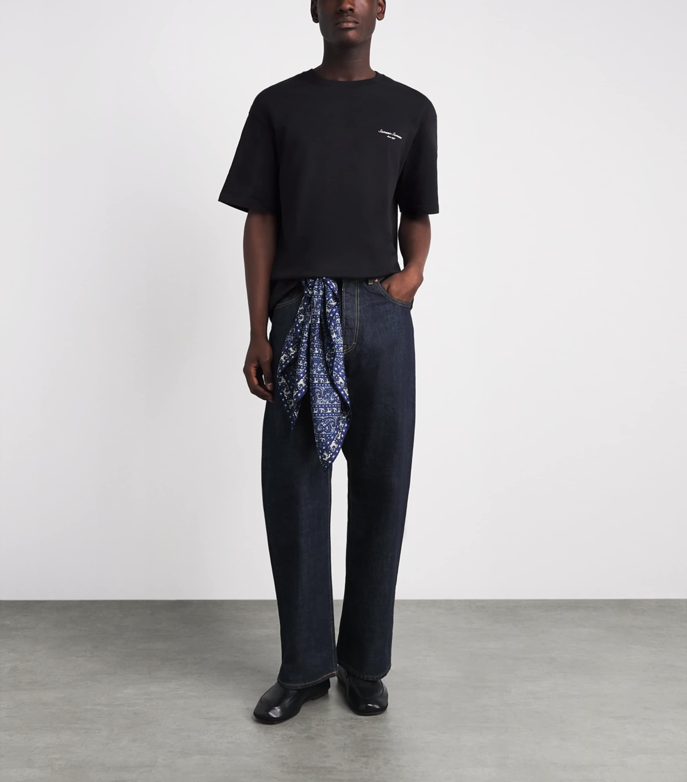 Samsøe Samsøe Mens Organic Cotton Sauni T-Shirt Black Building Image 2