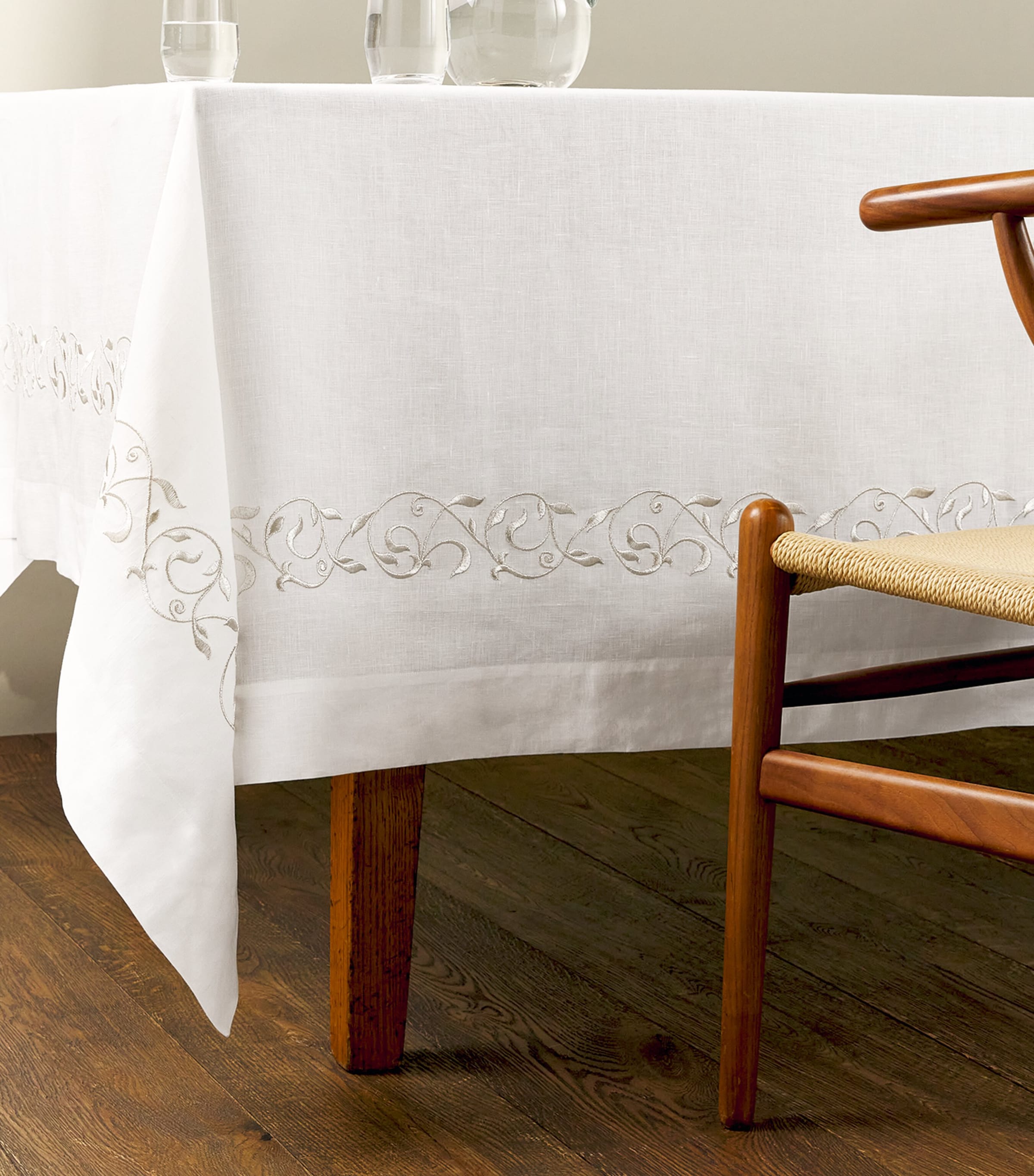 Linen Embroidered Scroll Tablecloth (170cm x 270cm) WHITE/SILVER Image 3