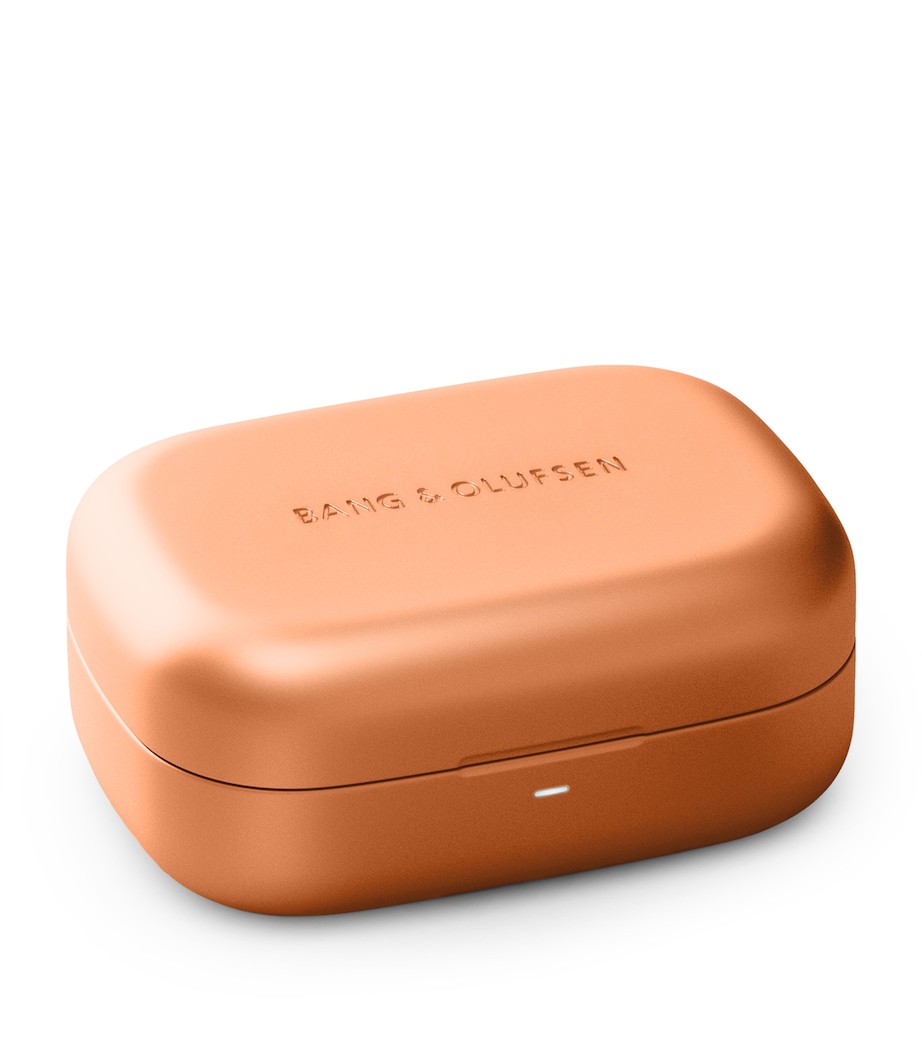 Beoplay Eleven Wireless Earbuds COPPER TONE Image 3