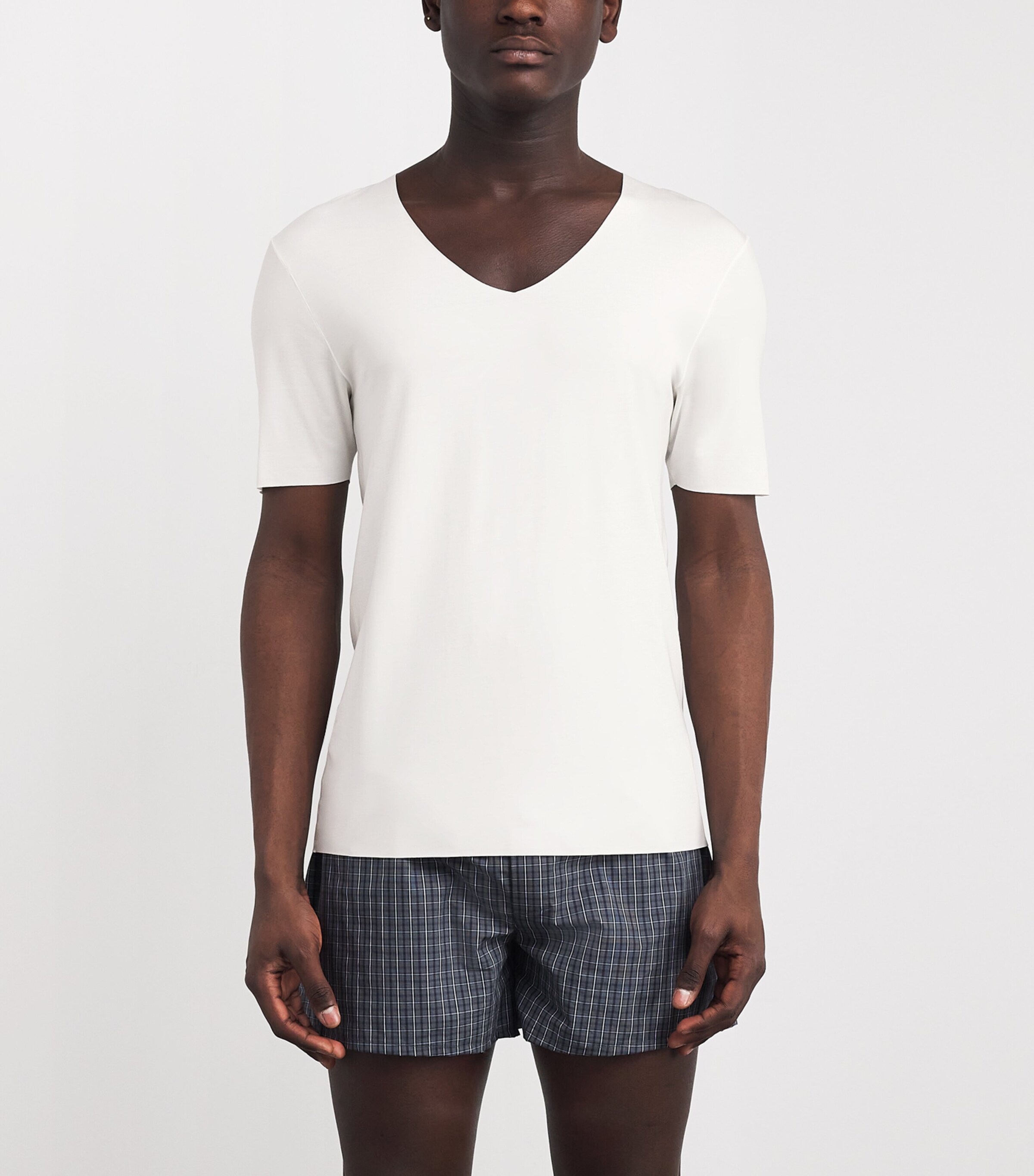 Clean Cut V-Neck T-Shirt 0101 WHITE Image 3