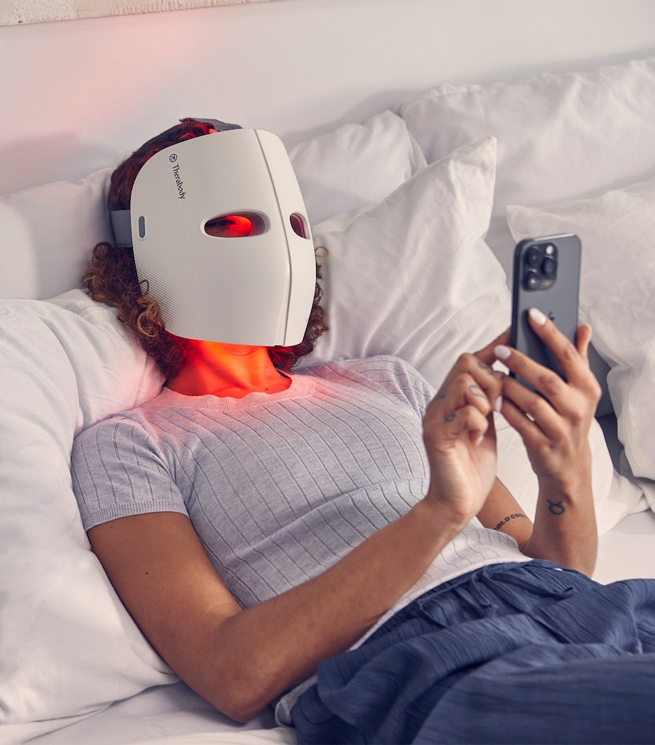 TheraFace Mask WHITE Image 4