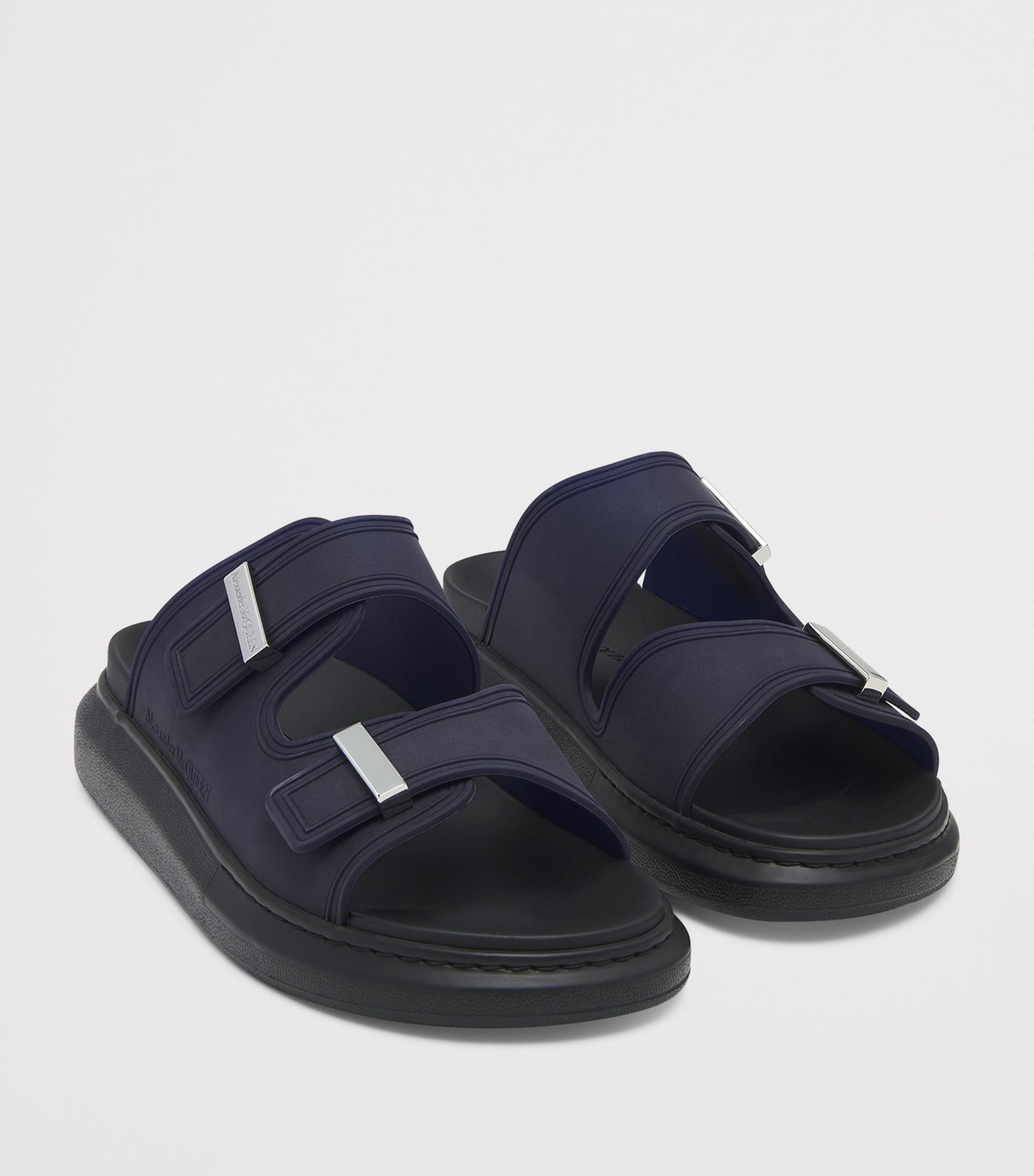 【送料&関税込】Alexander McQueen Oversize Hybrid Sandal Alexander McQueen Men's Hybrid Sandal in Ash Grey Alexander