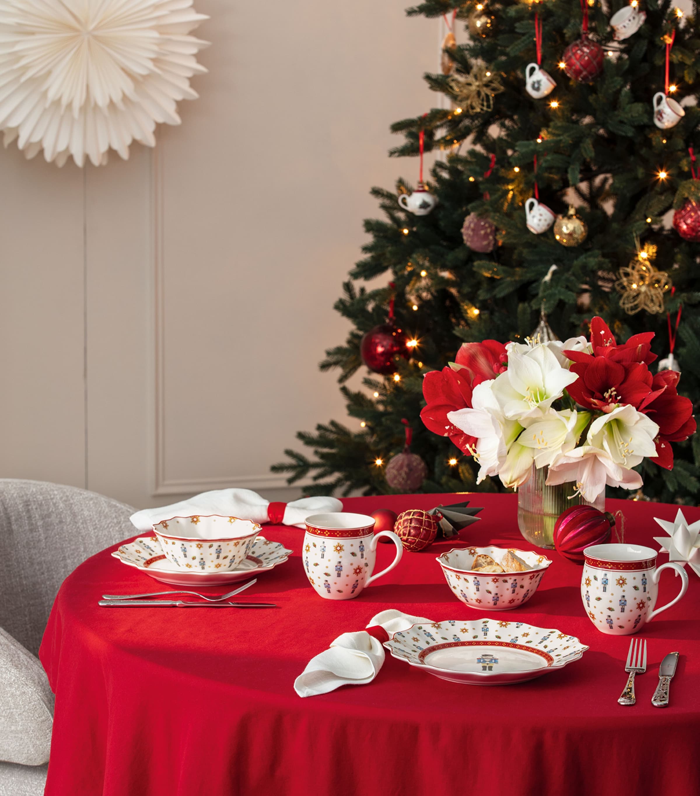 Porcelain Nutcracker Toy's Delight 6-Piece Breakfast Set MULTI Image 2