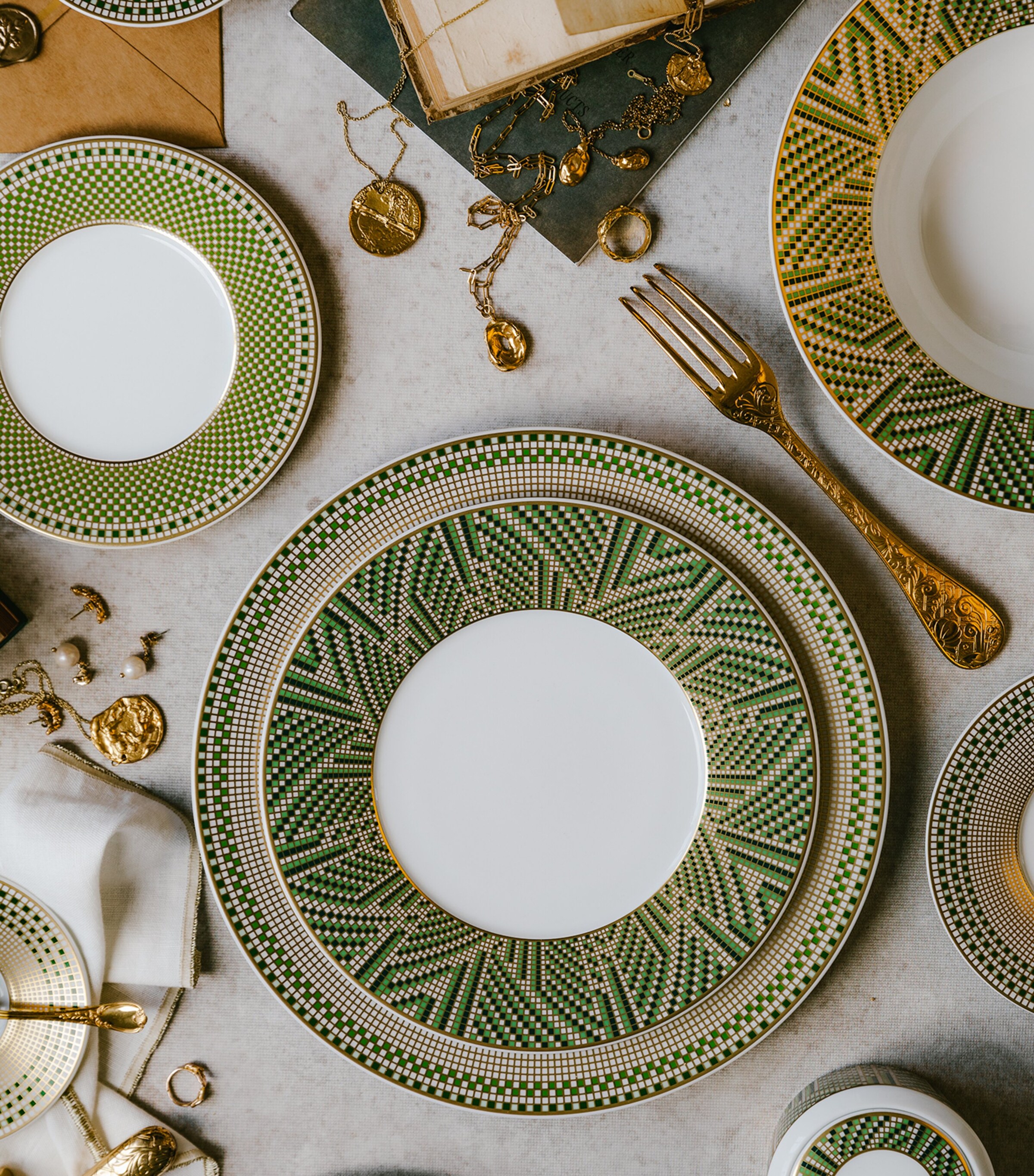 Bernardaud Augusta Dinner Plate (27cm) Or Et Vert Image 2