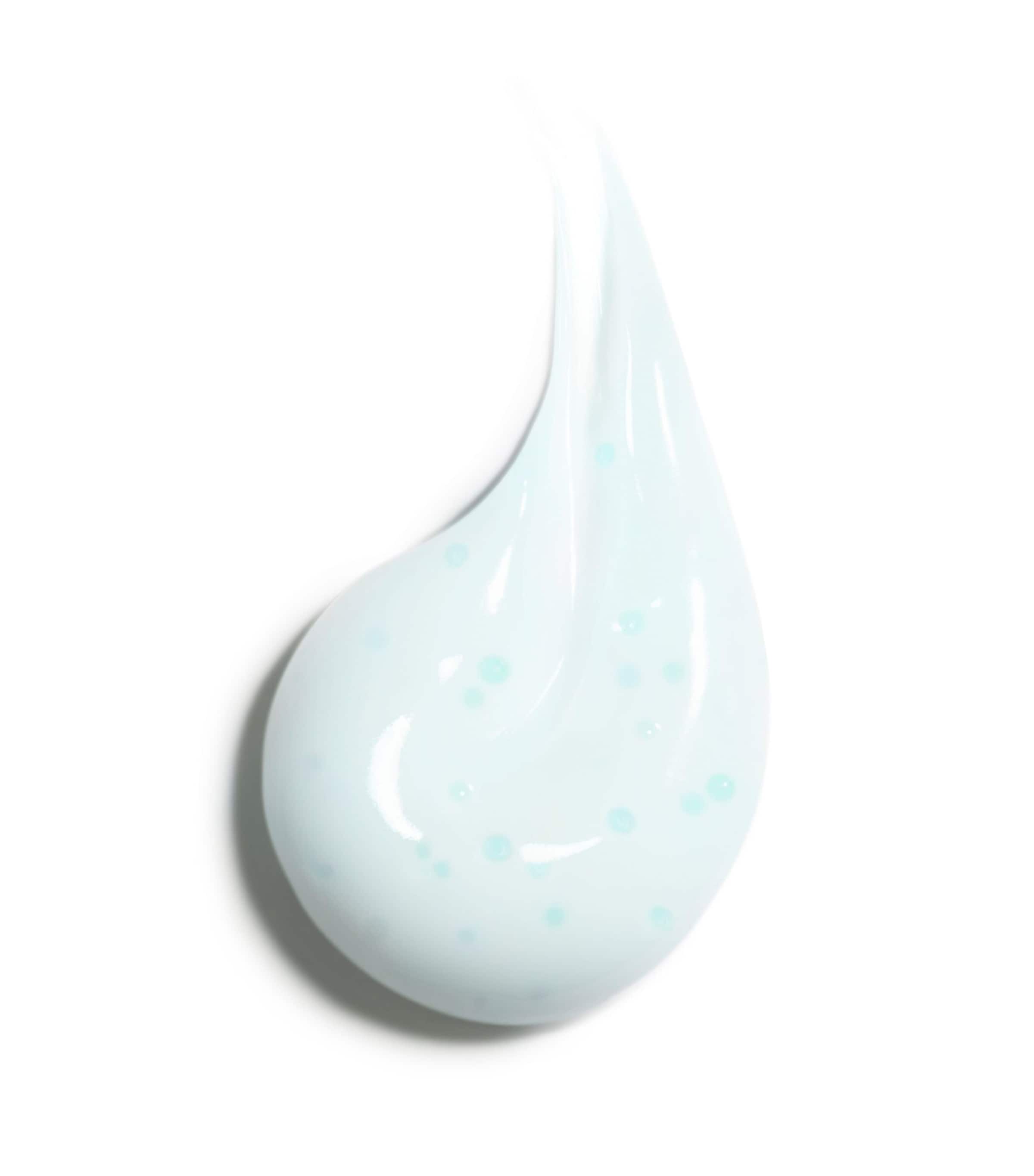 CHANEL HYDRA BEAUTY MICRO CRÈME Fortifying Replenishing Hydration Image 3