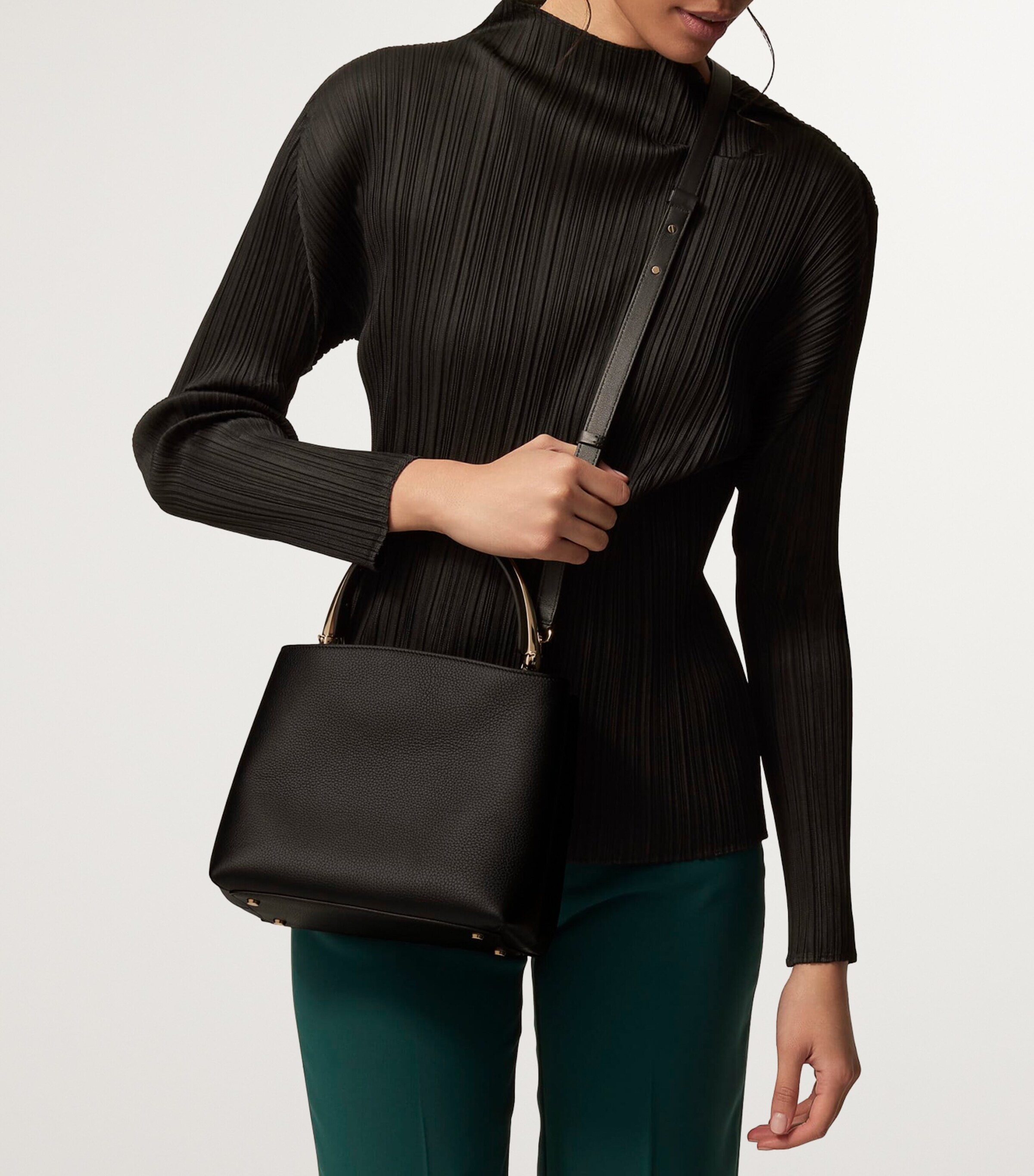 Small Calfskin Panthère de Cartier Top-Handle Bag BLACK Image 7