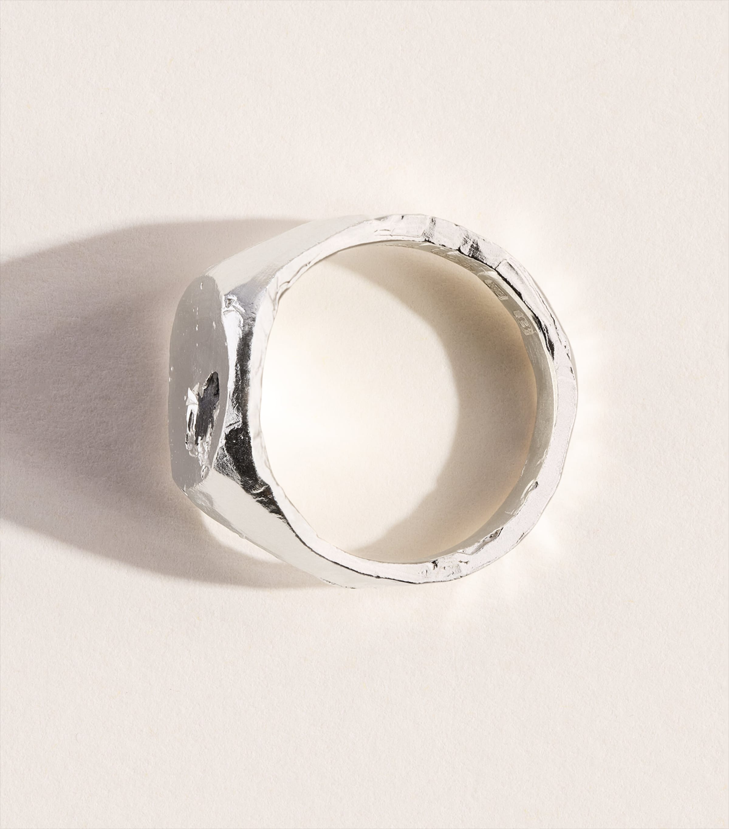 THE OUZE Sterling Silver and Sapphire Una Signet Ring Silver/blue Image 4
