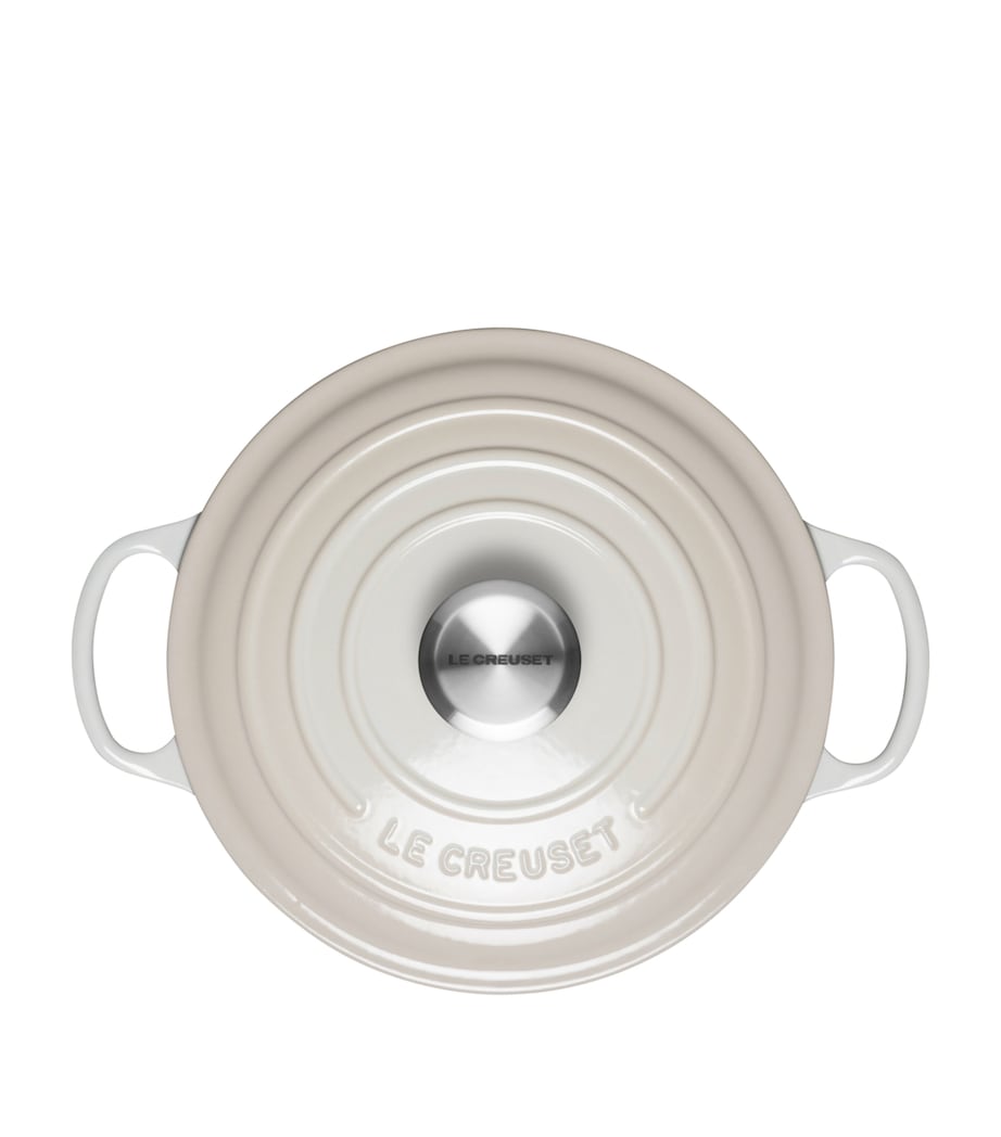 Cast Iron Round Casserole Dish (24cm) MERINGUE Image 4