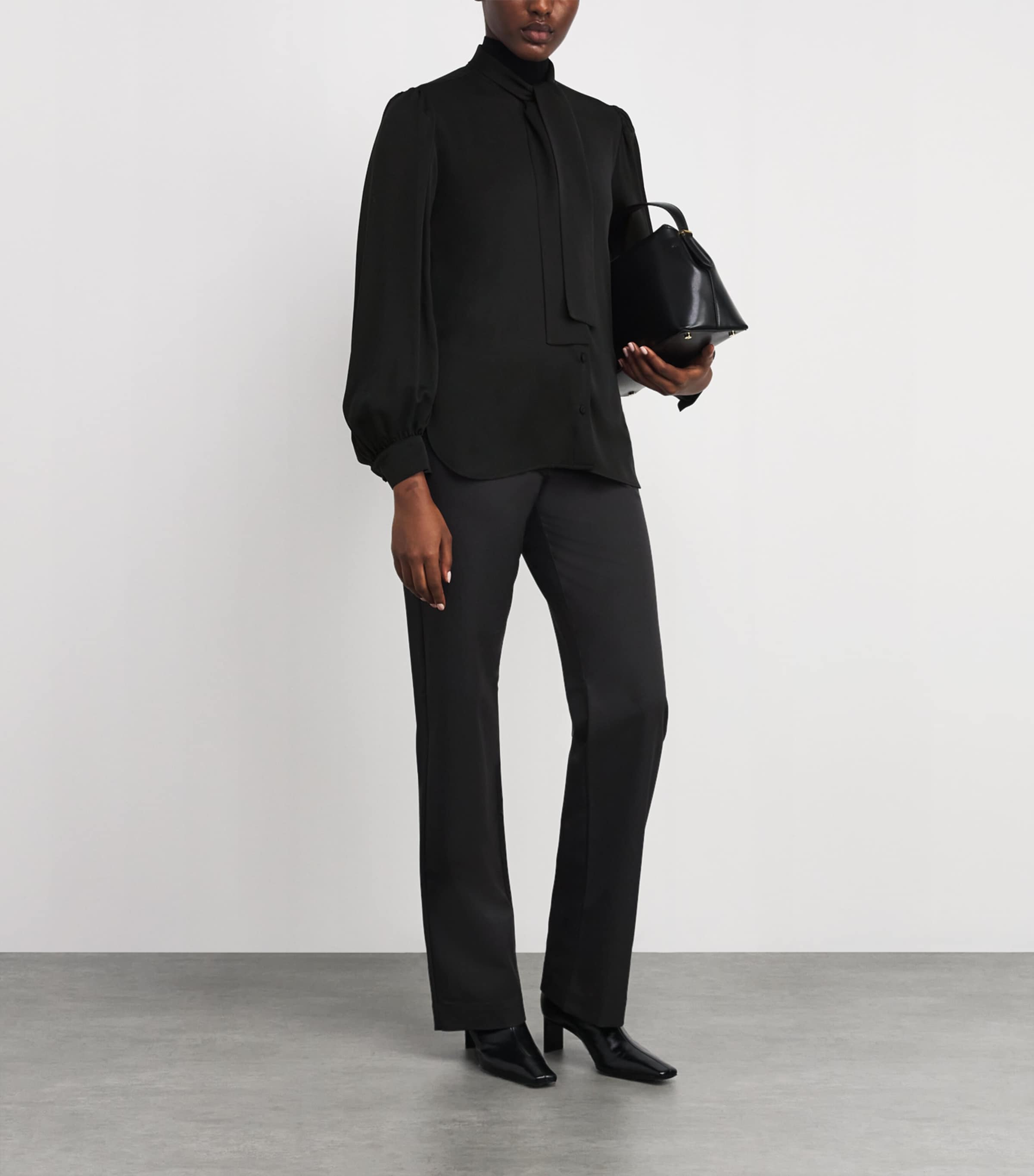 Silk Pussybow Blouse BLACK Image 2