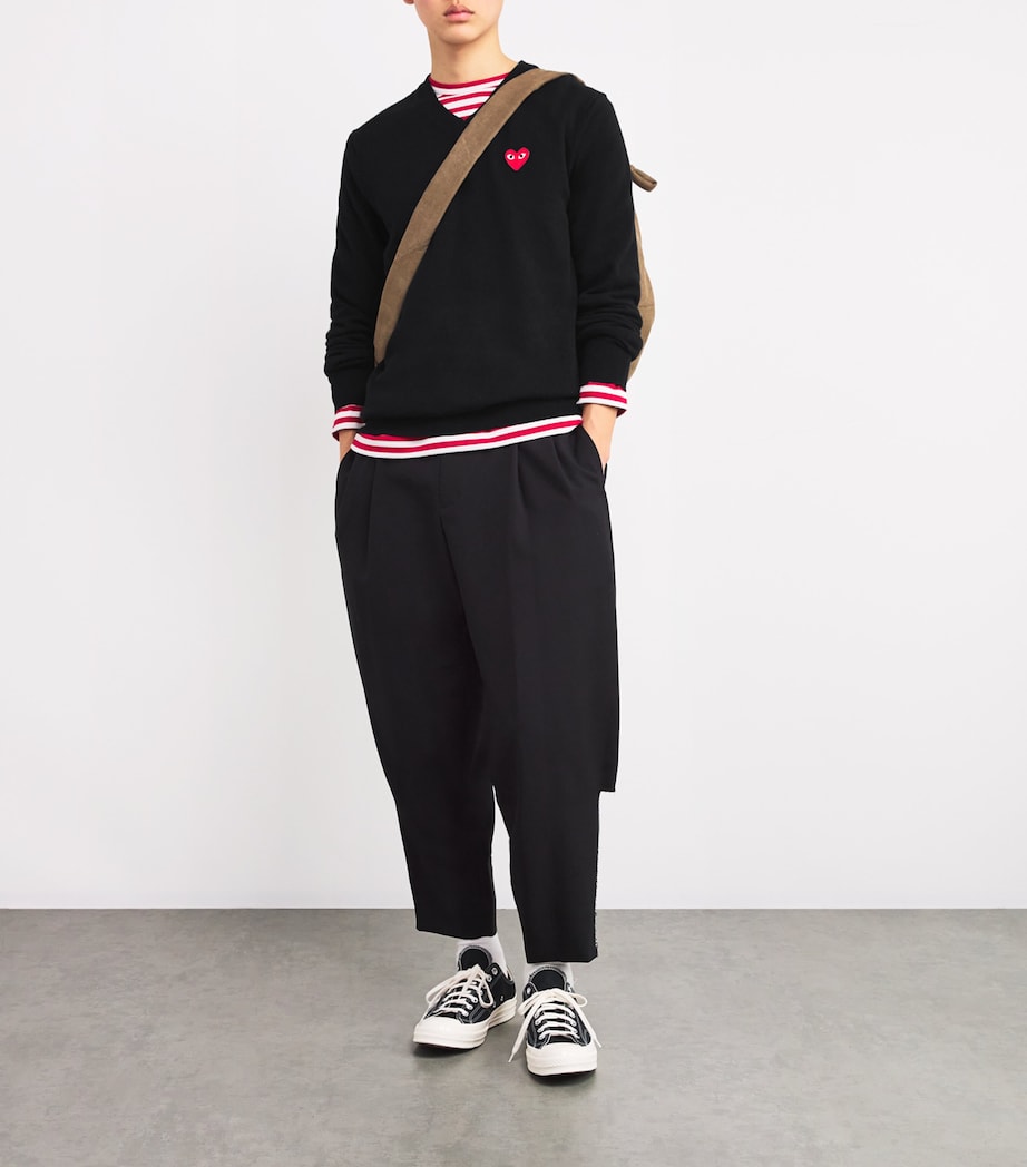 Wool V-Neck Heart Sweater BLACK Image 2