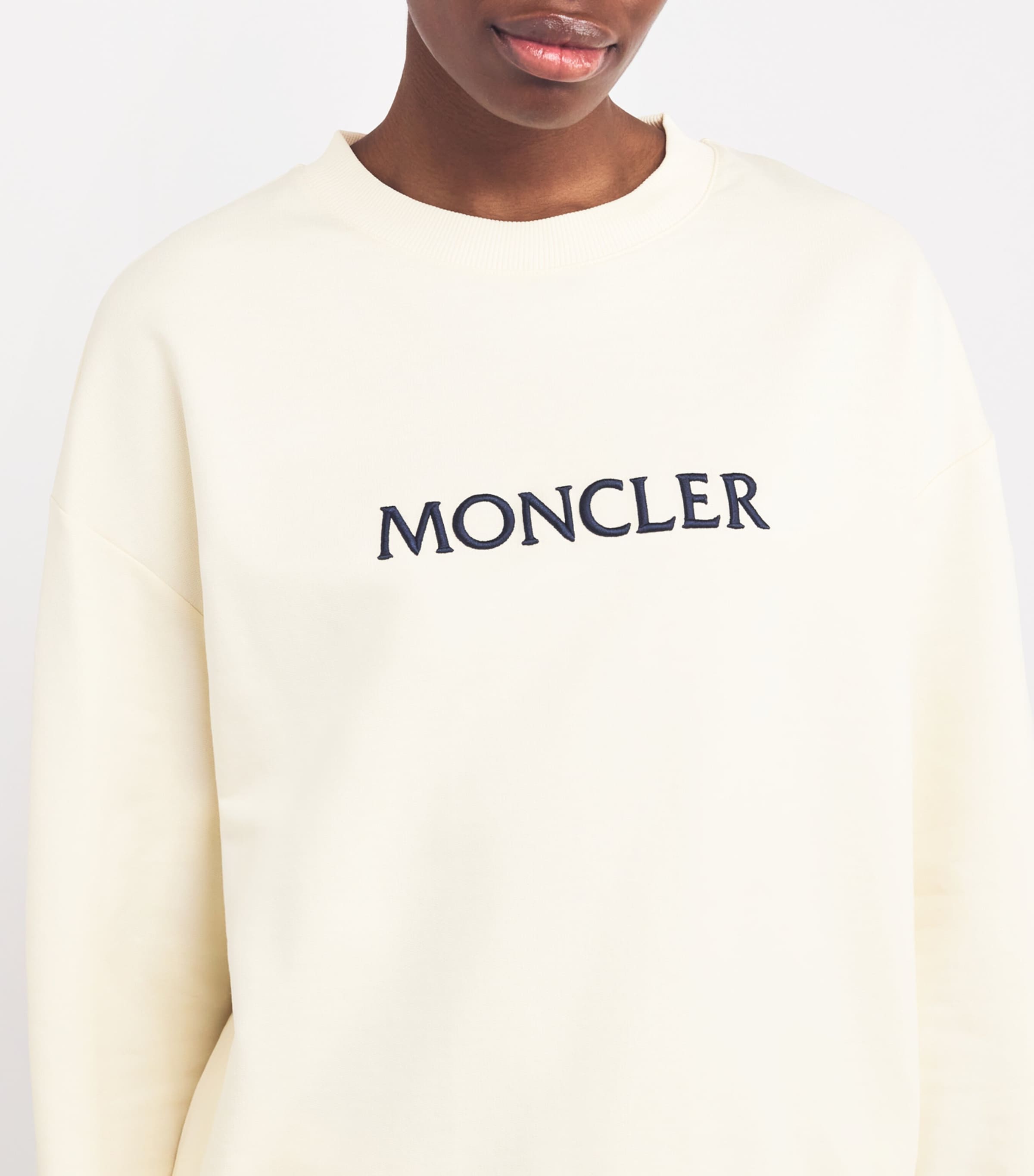 その他 MONCLER FW25 Embroidery sweatshirt (K20938G00007899V4 519) Moncler Girl's Embroidered Logo-Print Hoodie, Size 8-14