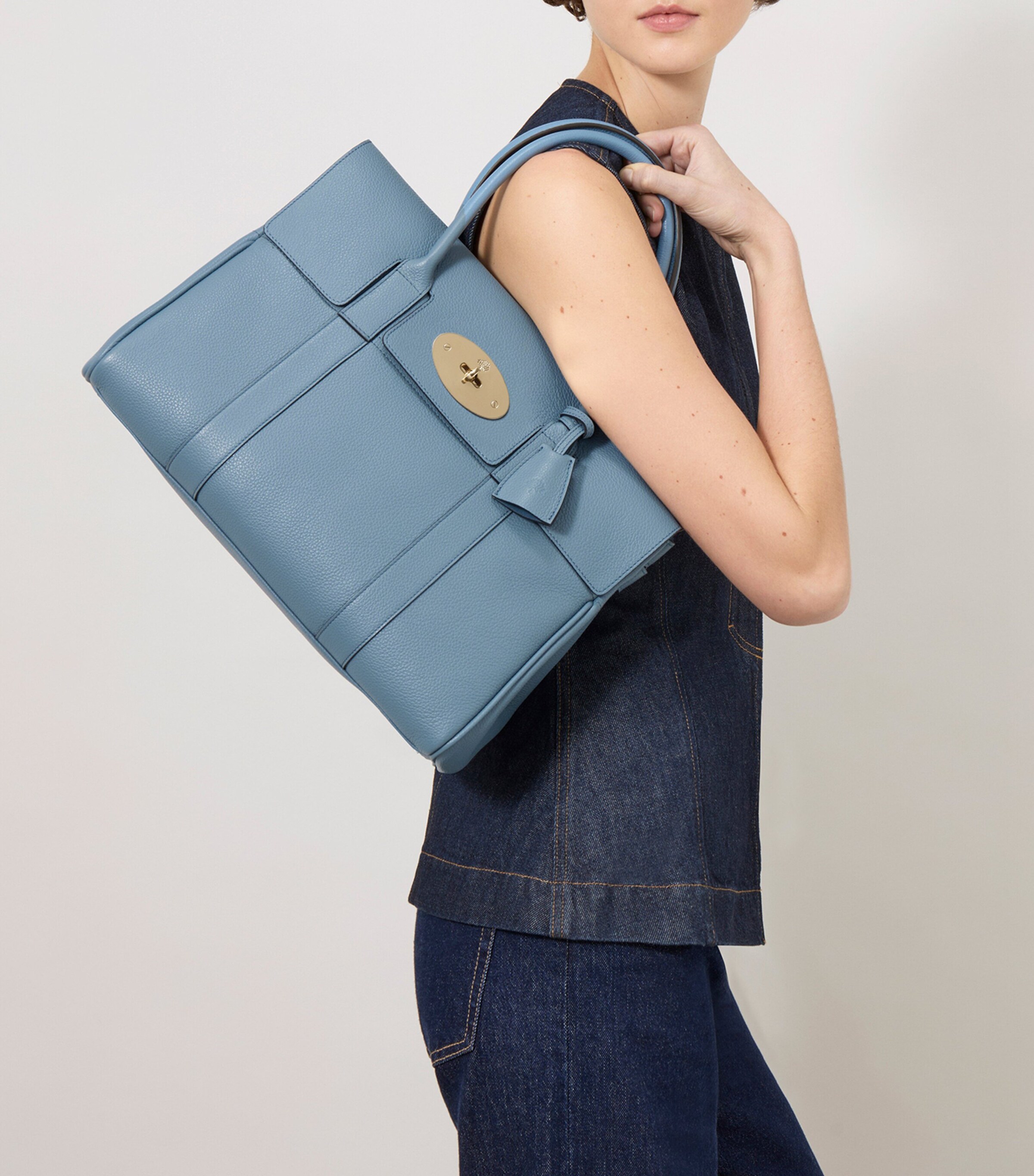 Small Leather Bayswater Shoulder Bag BRIGHTON BLUE Image 5