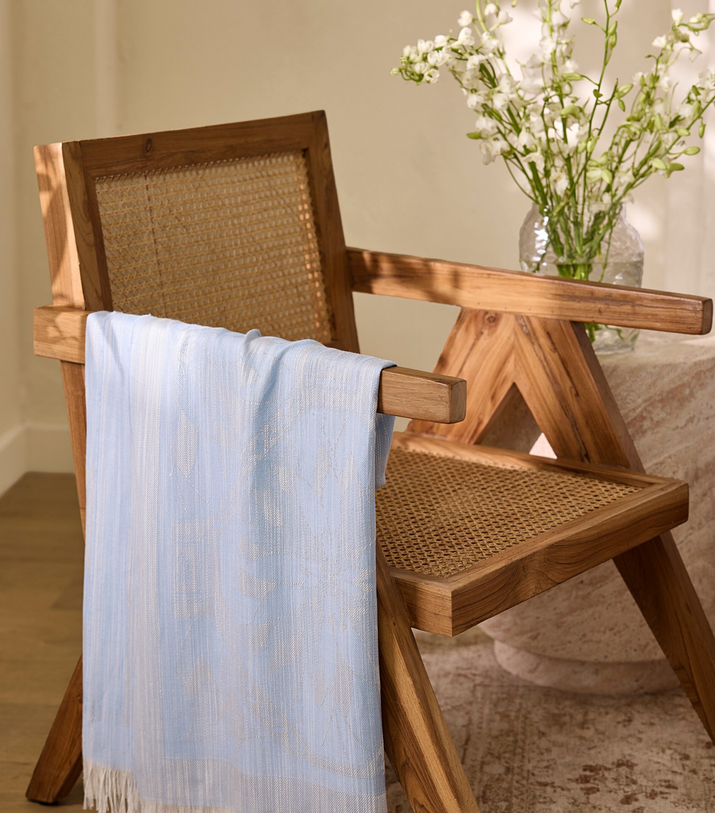 Pratesi Silk-Cotton-Linen Throw (150cm x 180cm) Medium Blue Image 2