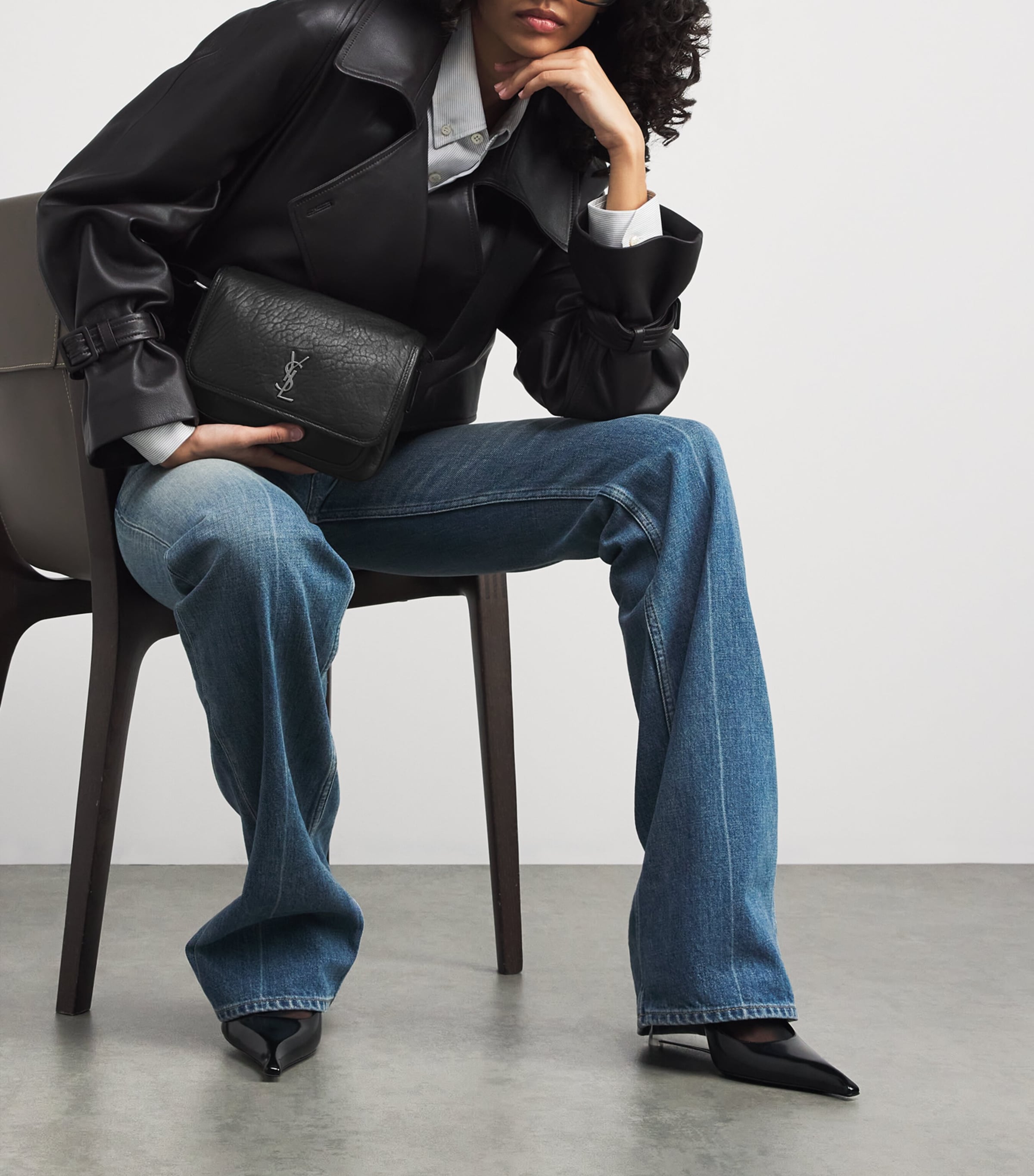 【国内送関税込】SAINT LAURENT☆Niki カメラクロスボディバッグ Niki leather camera bag in black - Saint Laurent | Mytheresa