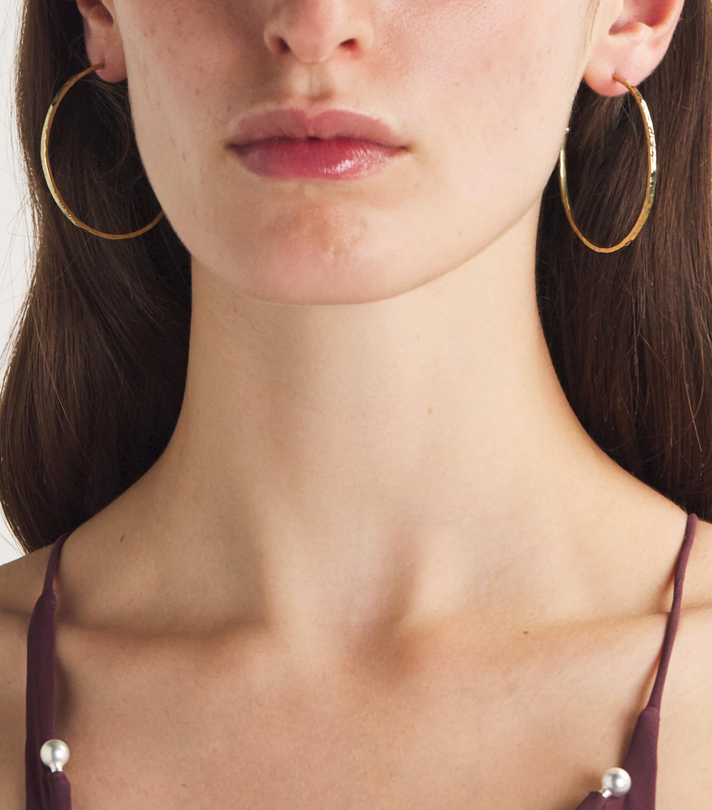 Medium Yellow Gold Hammered Hoop Earrings YELLOW GOLD Image 2