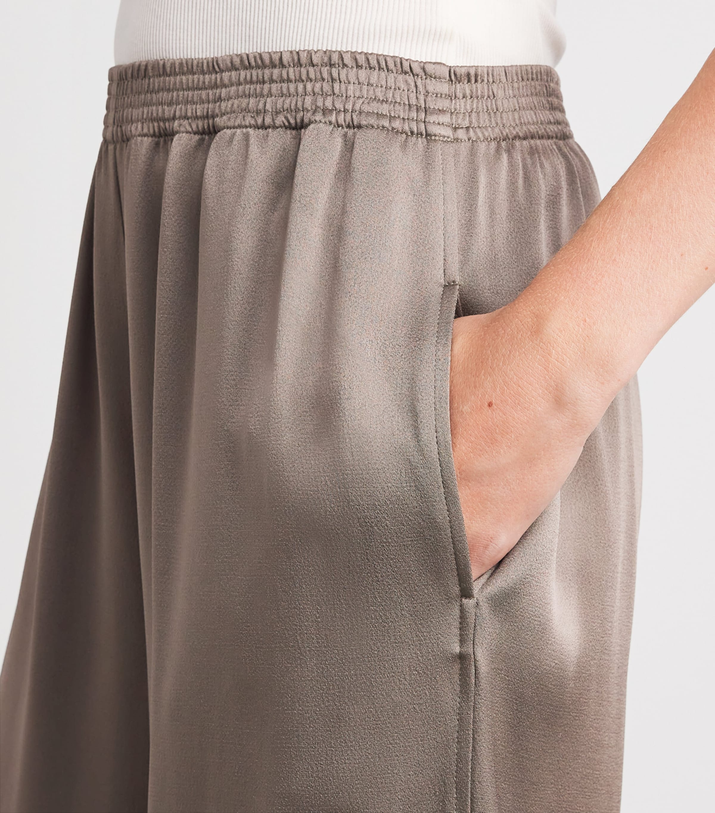 Fabiana Filippi Womens Elasticated-Waistband Flared Trousers Falco Image 3