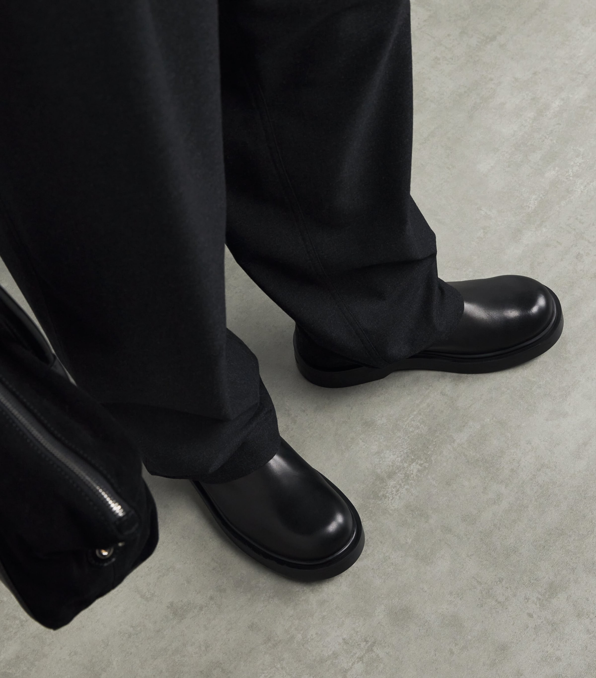 Leather Zipper Boots BLACK Image 2