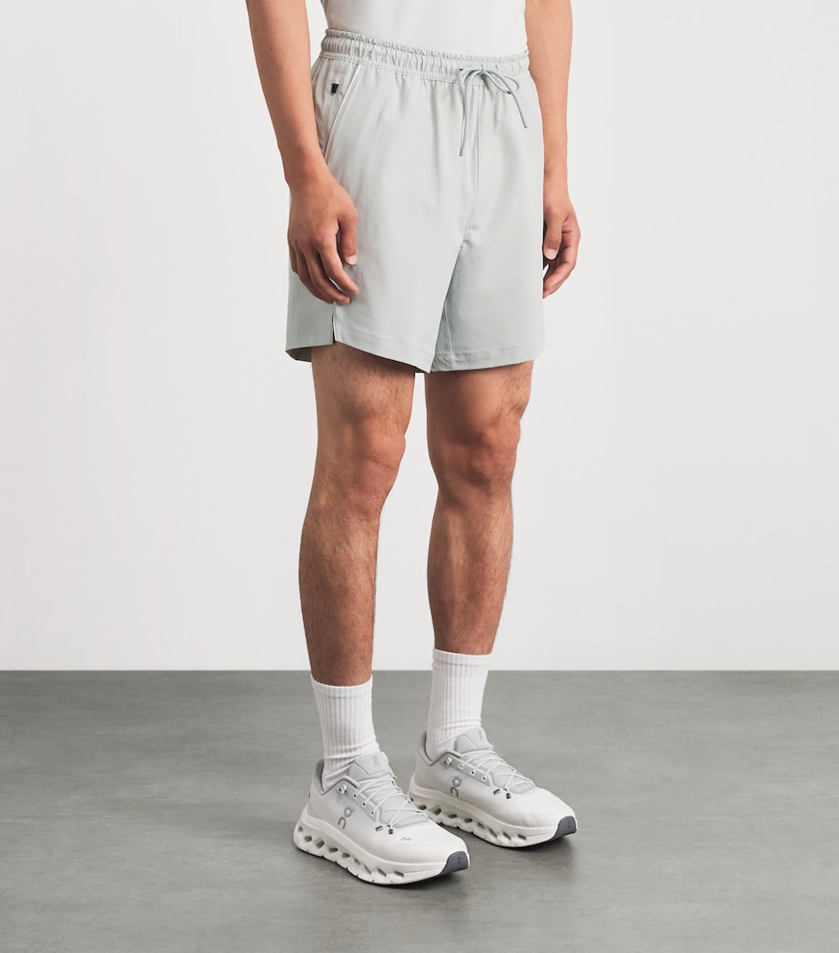 VUORI Mens 7’’ Unlined Crosscourt Shorts Mns Moonstone Image 4