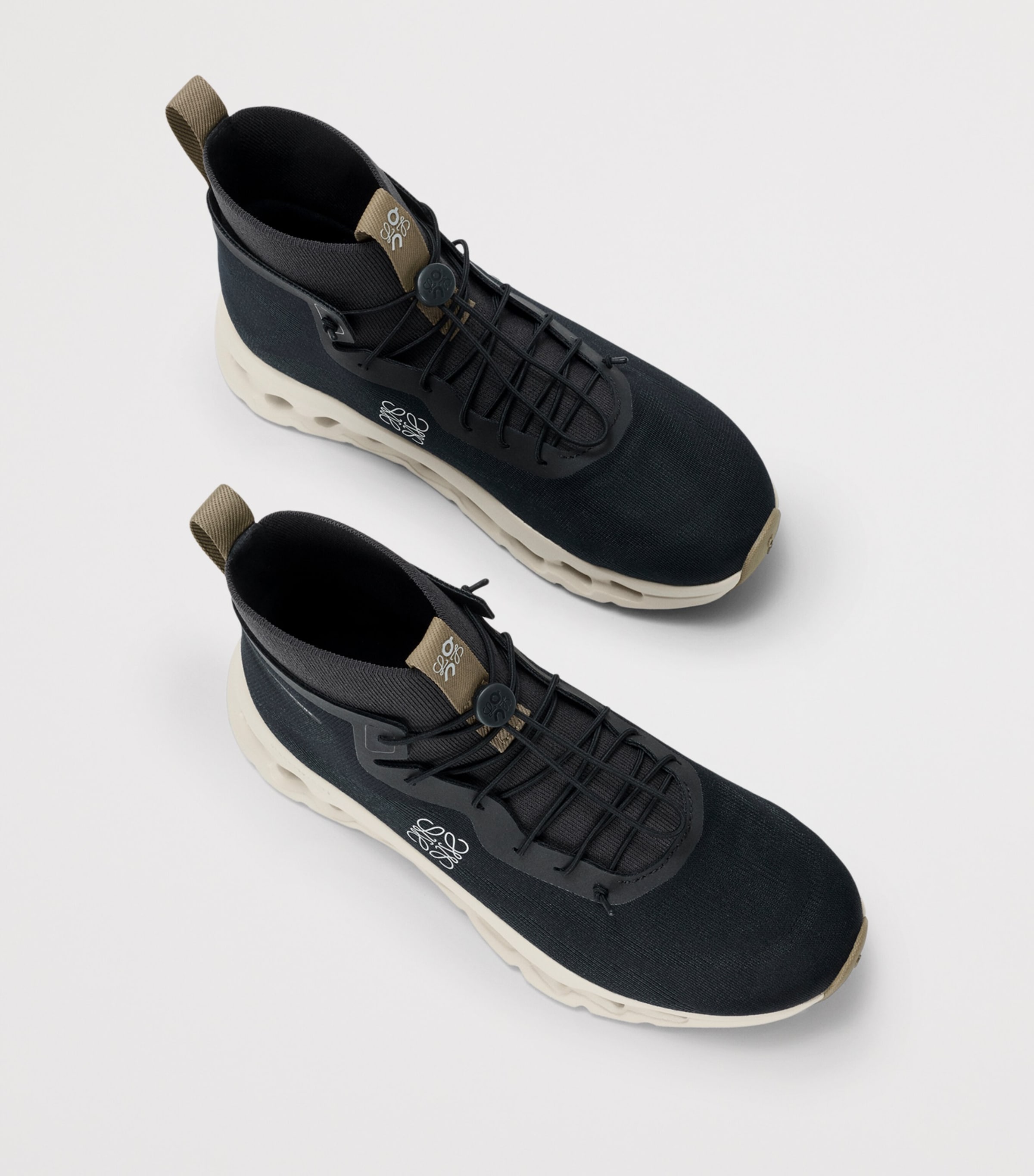 LOEWE x On Cloudtilt High-Top Trainers Black/oatmeal/olive Image 3
