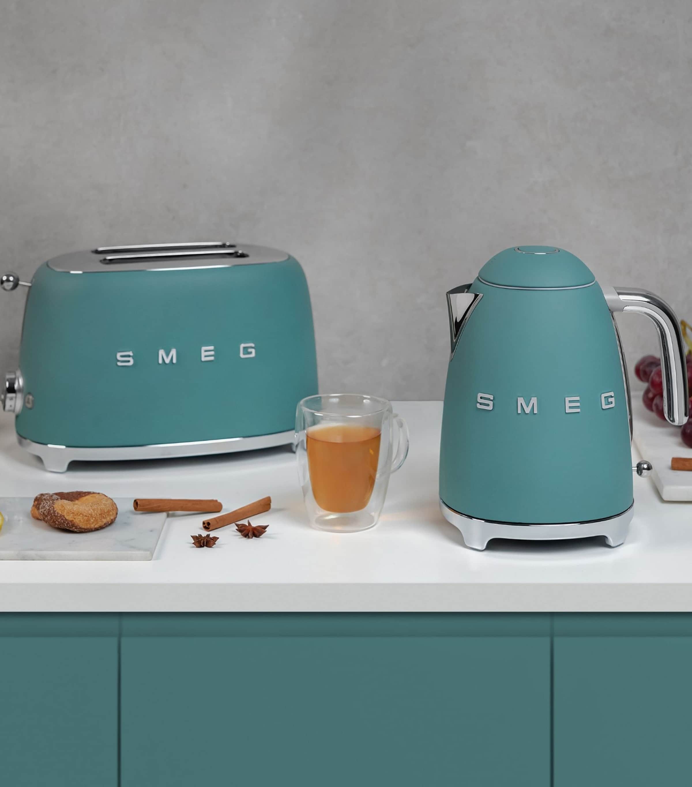 Retro Kettle EMERALD GREEN Image 3