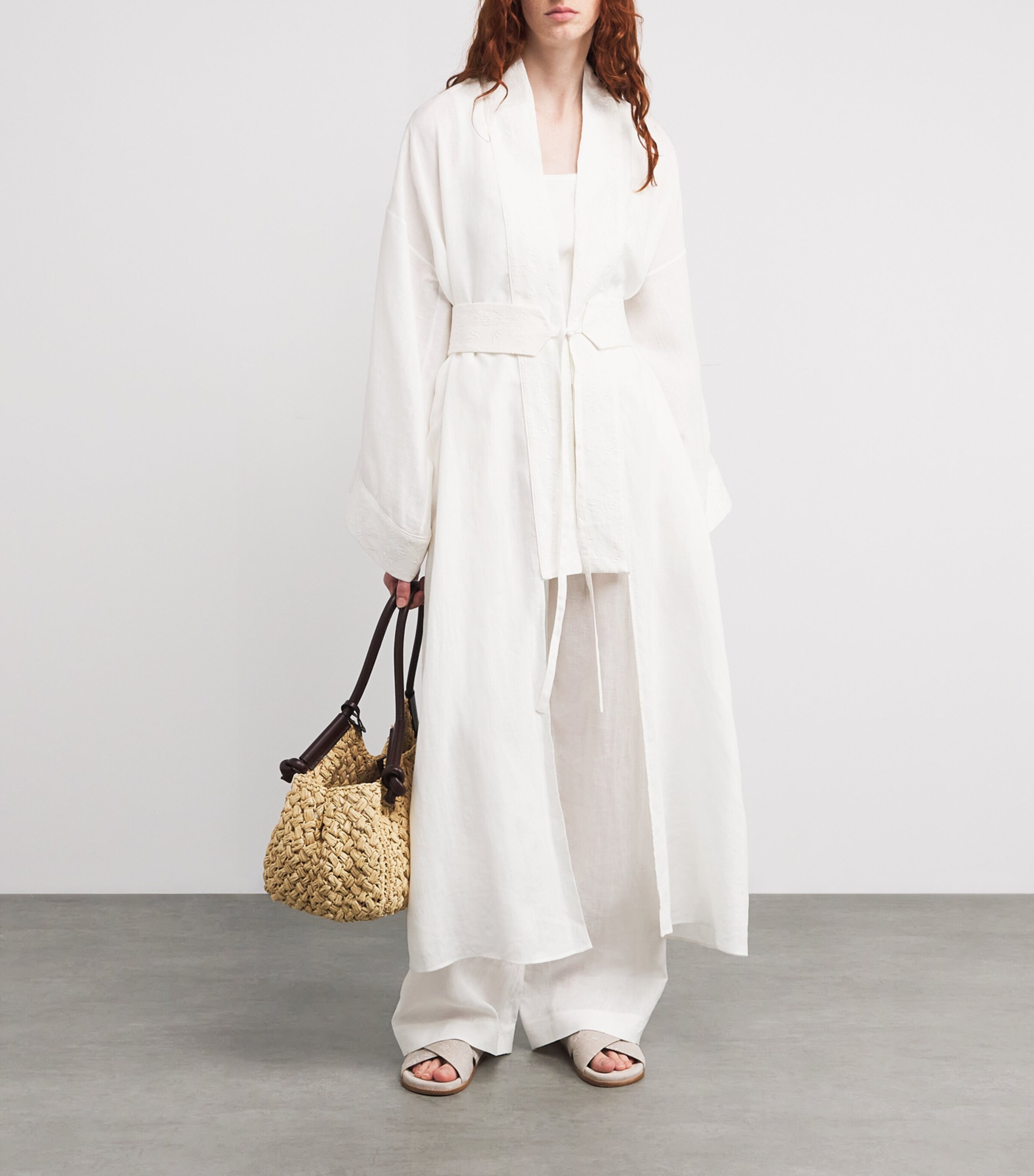 Eleventy Womens x Harrods Linen Embroidered Kimono Bianco Image 2