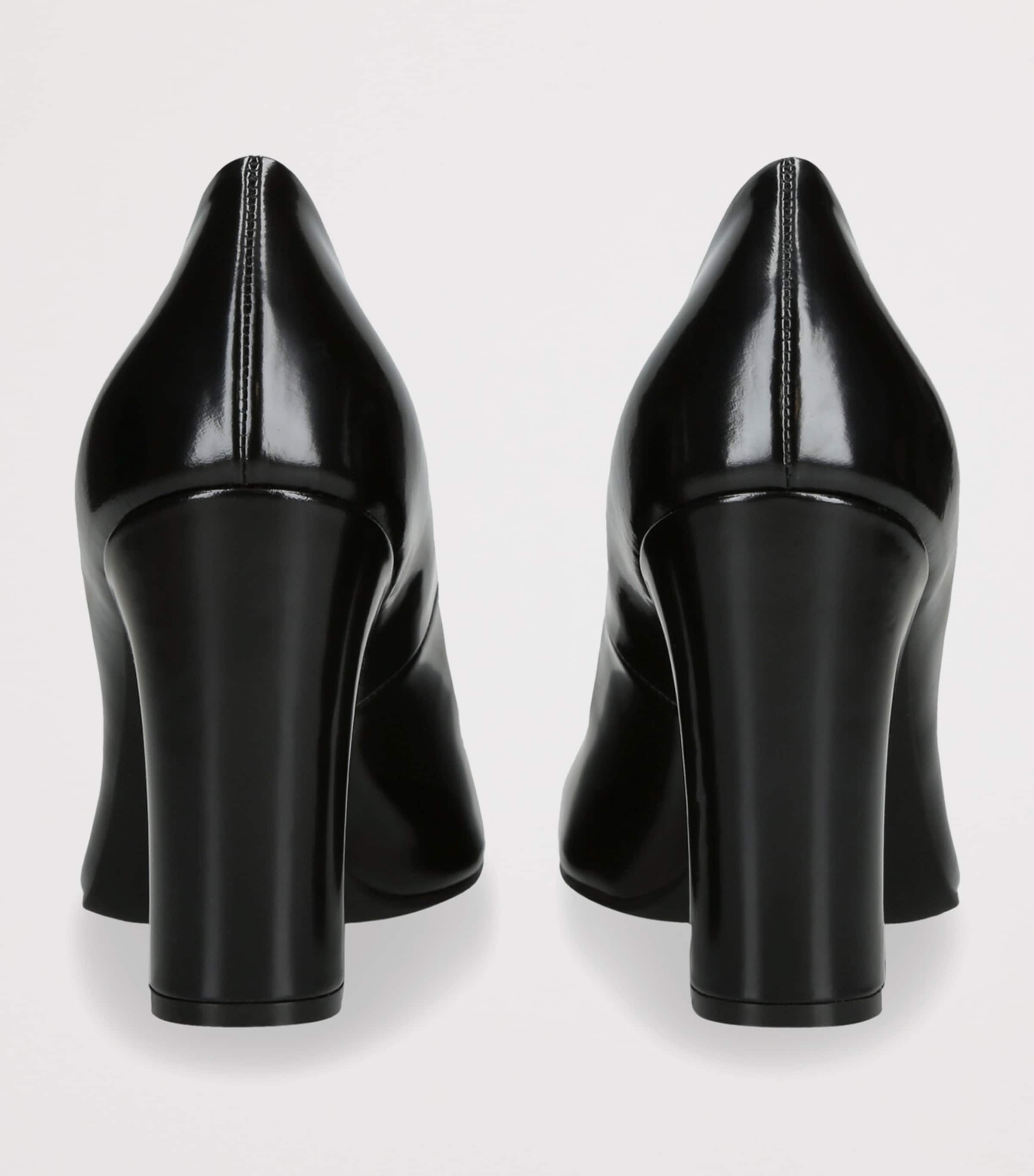 The Row Leather Penelope Pumps 90 Black Image 2