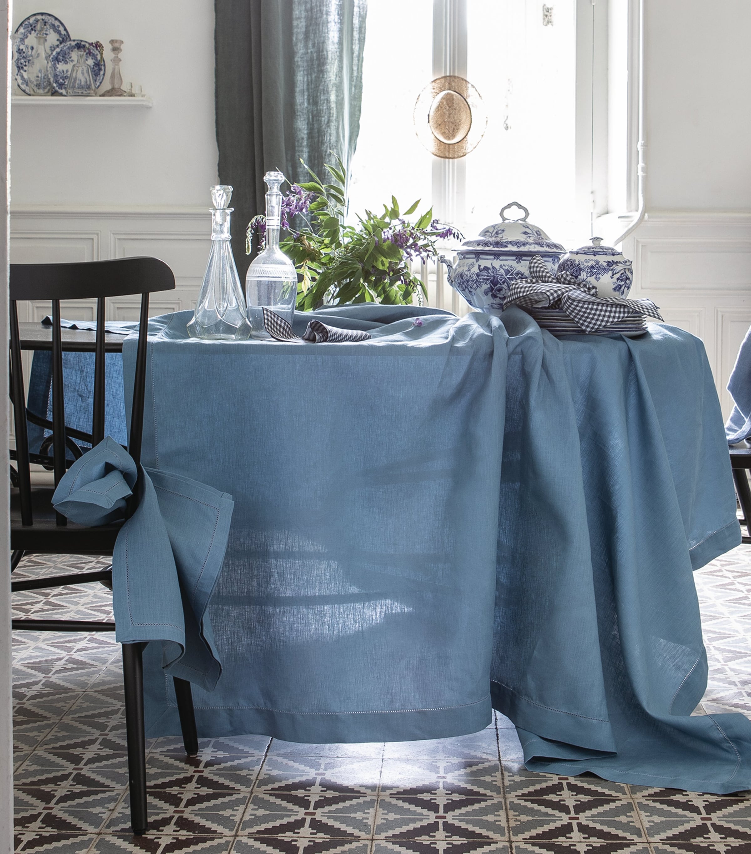 Shop Alexandre Turpault Florence Tablecloth In Blue