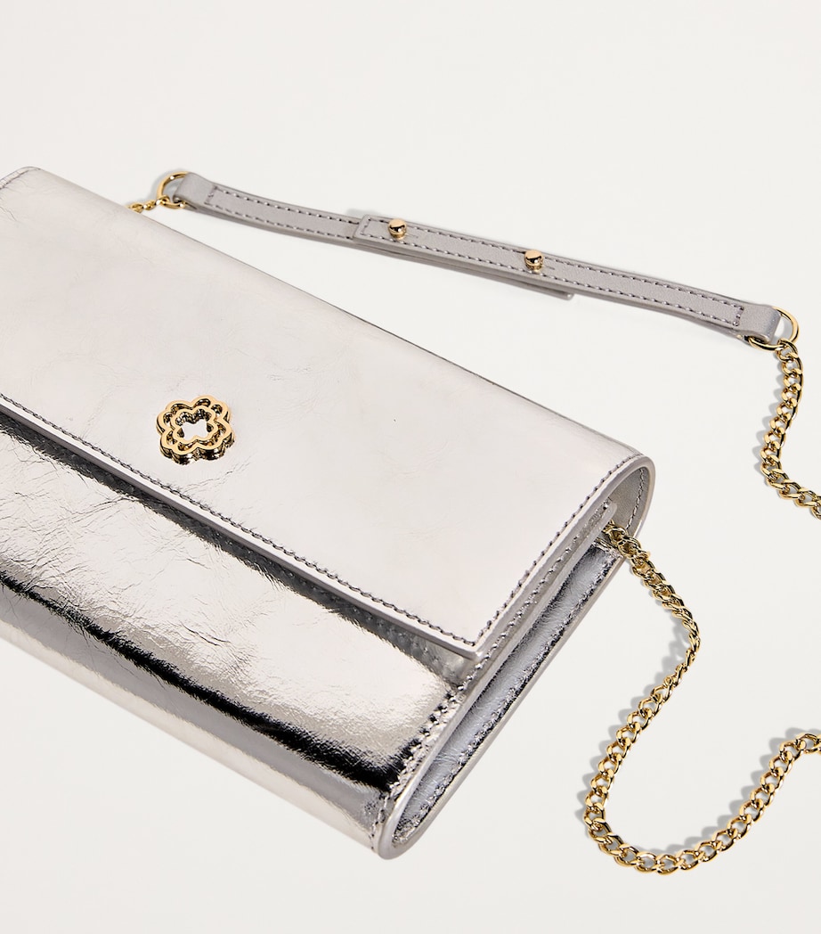 Metallic Leather Clover Clutch Bag SILVERY Image 6